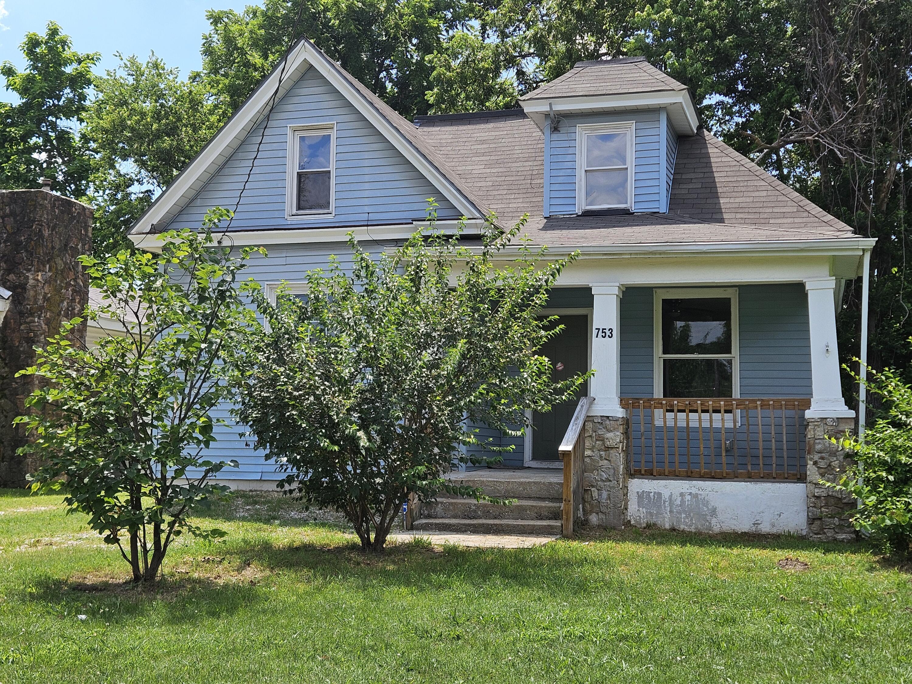 753 N Brown Avenue, Springfield MO 65802