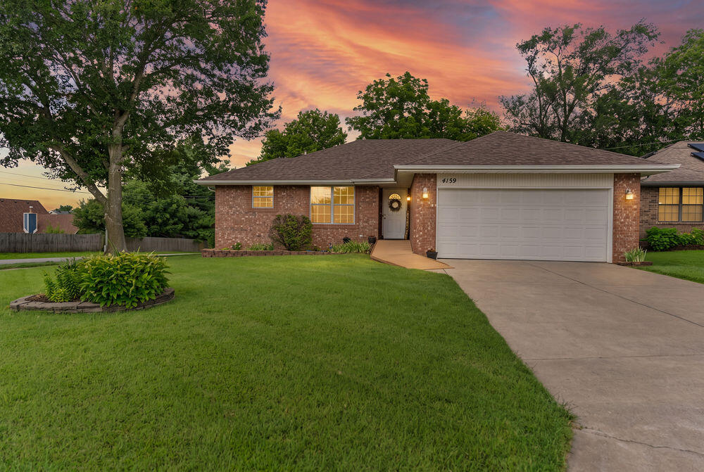 4159 S Oak Avenue, Springfield MO 65804