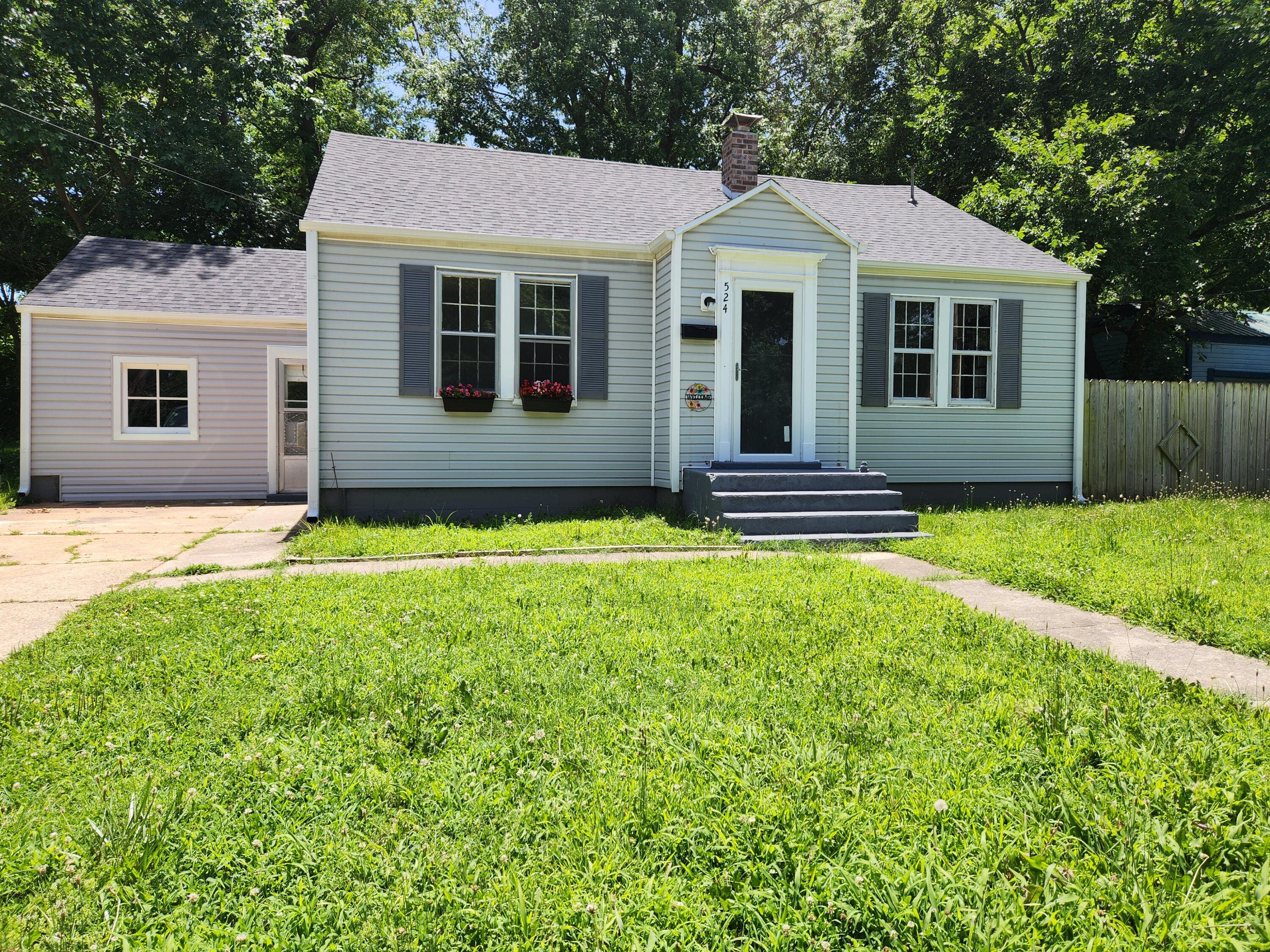 524 W Jackson Street, Marshfield MO 65706