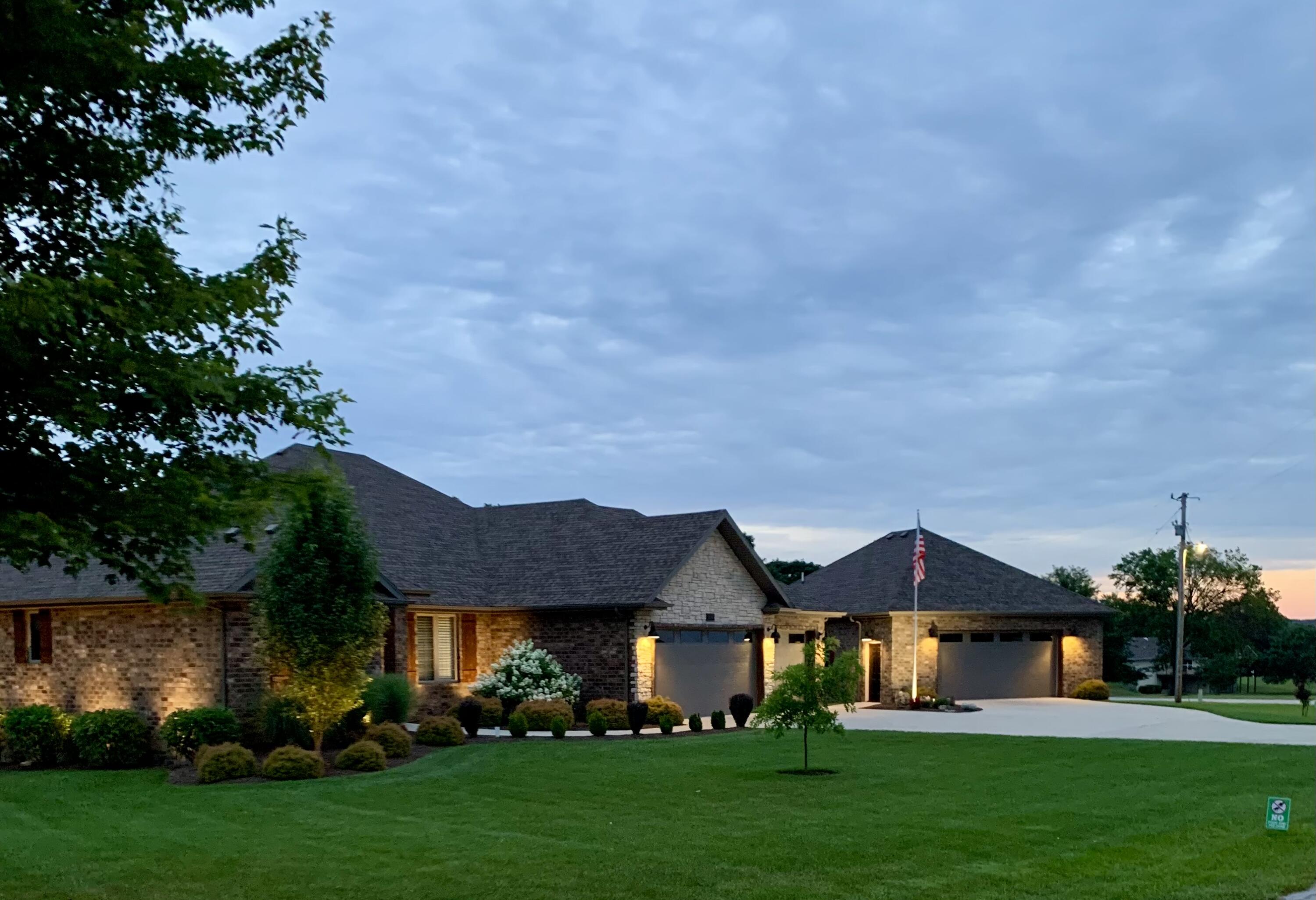 2274 S Alcey Way, Nixa MO 65714