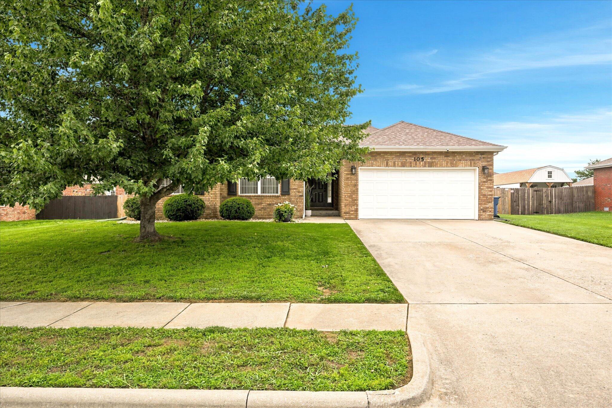 105 E Osage Street, Strafford MO 65757
