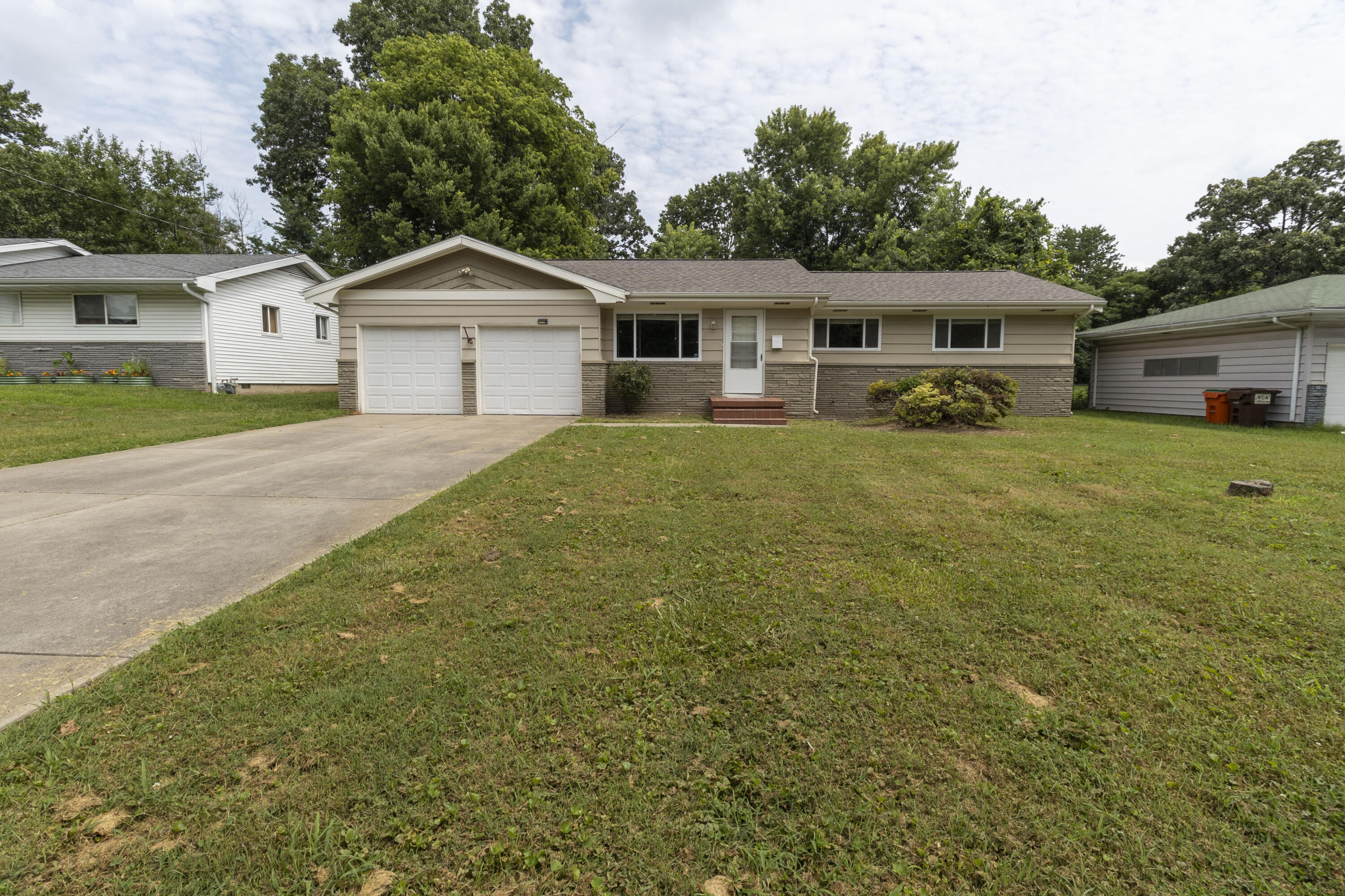 2703 E Portland Street, Springfield MO 65804
