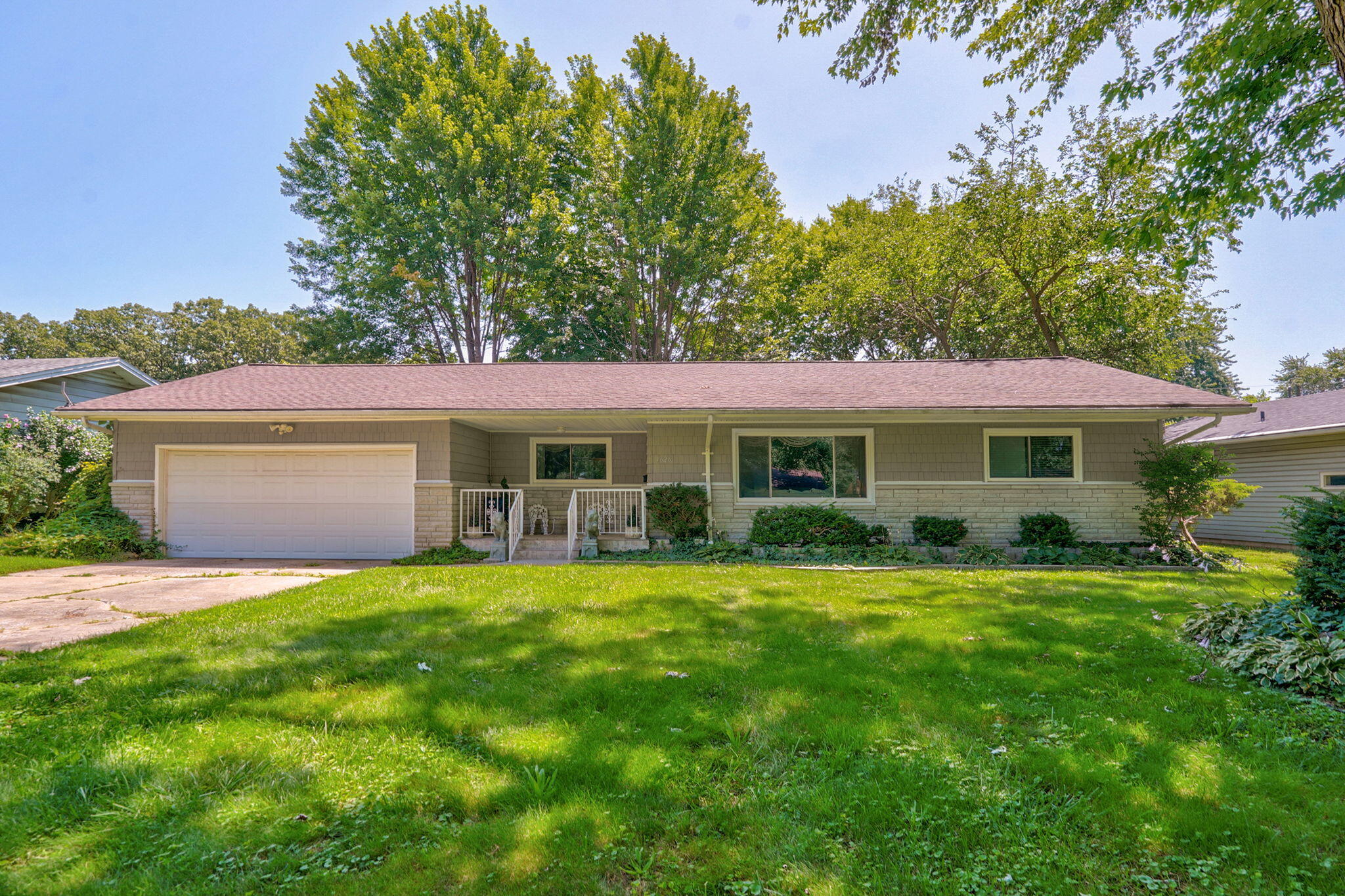 1626 S St Charles Avenue, Springfield MO 65804