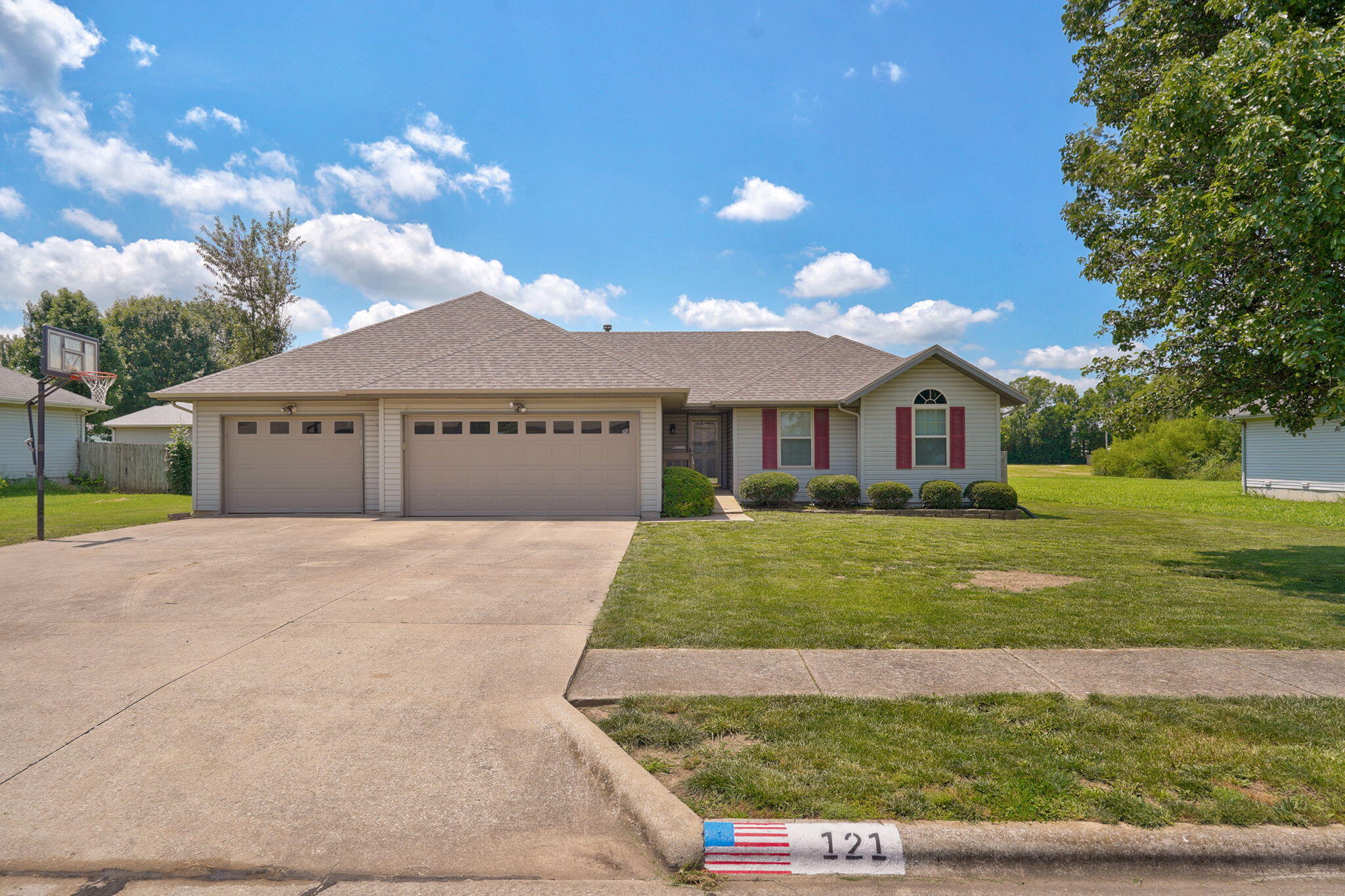121 Deer Run, Willard MO 65781