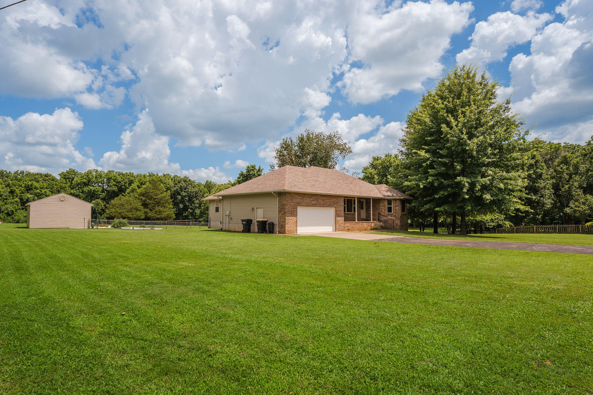 1482 N Osburn Lane, Nixa MO 65714