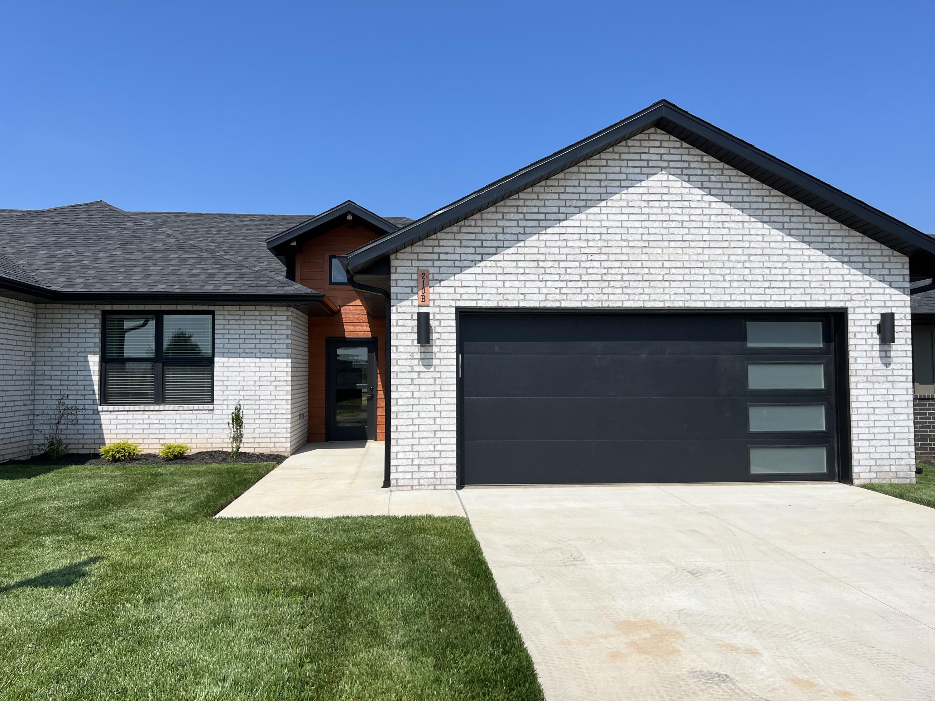 5955 S Farm Rd 163 Unit 210b, Springfield MO 65810