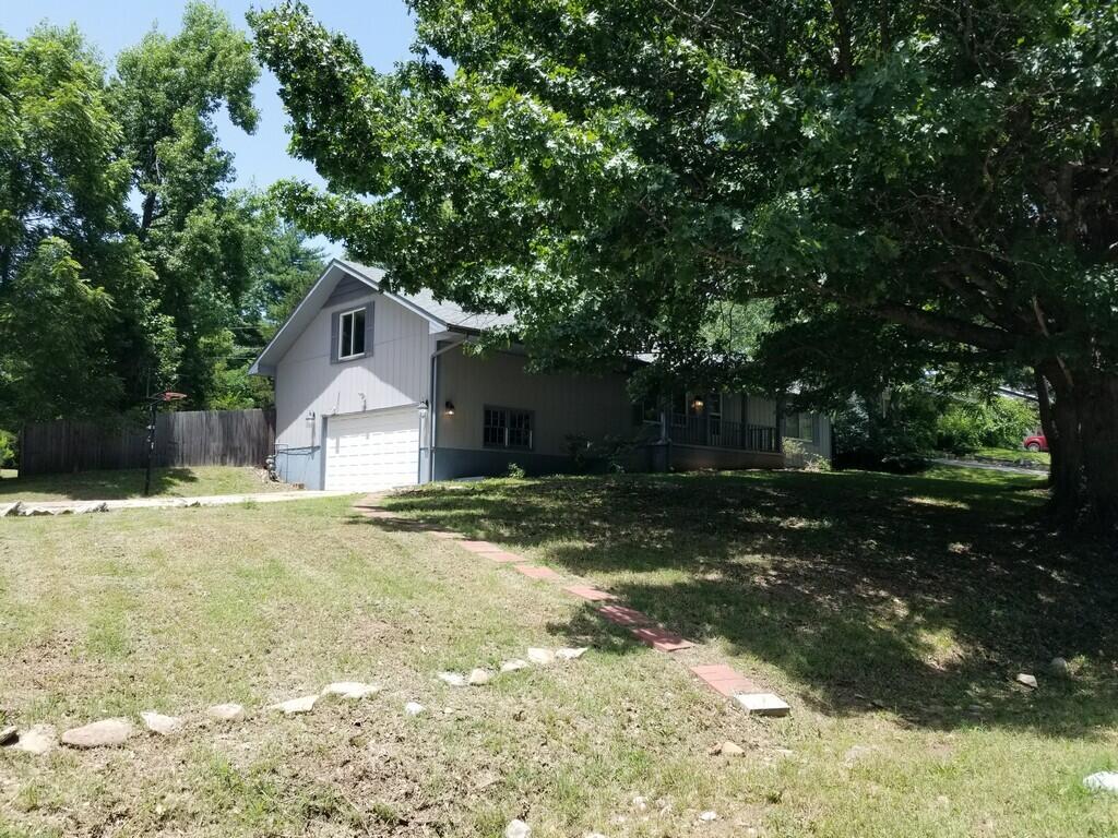 5901 S Farm Road 157, Springfield MO 65810