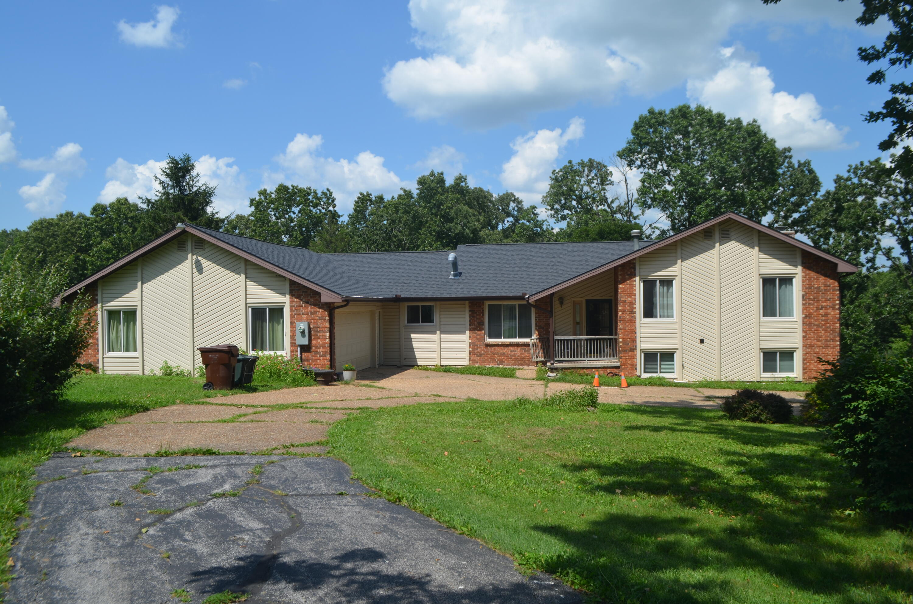 319 Hickory Lane, Ozark MO 65721