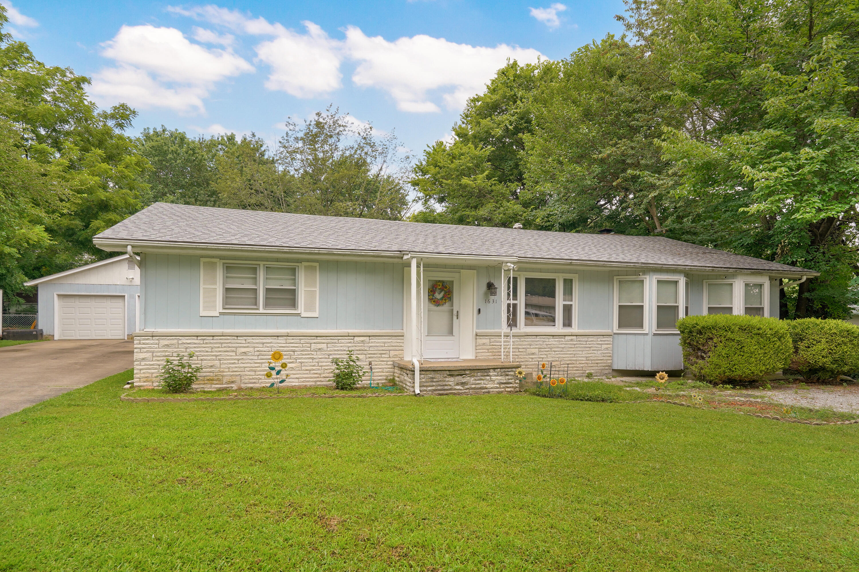 1631 N Patterson Avenue, Springfield MO 65803