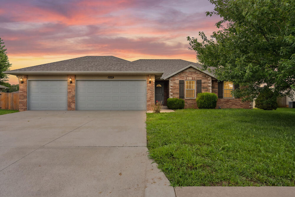 614 S Ashton Avenue, Republic MO 65738