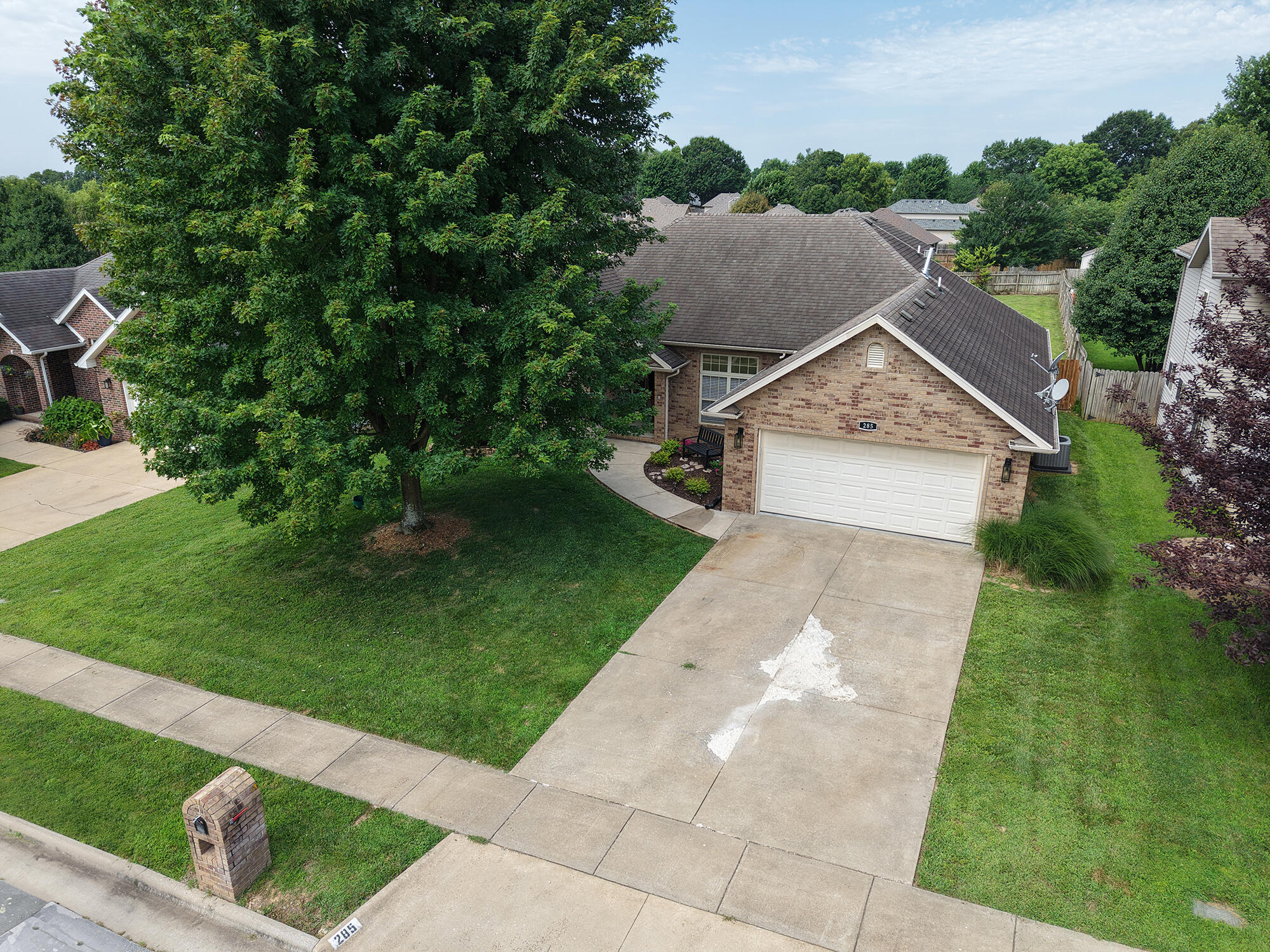285 Steury Road, Springfield MO 65809
