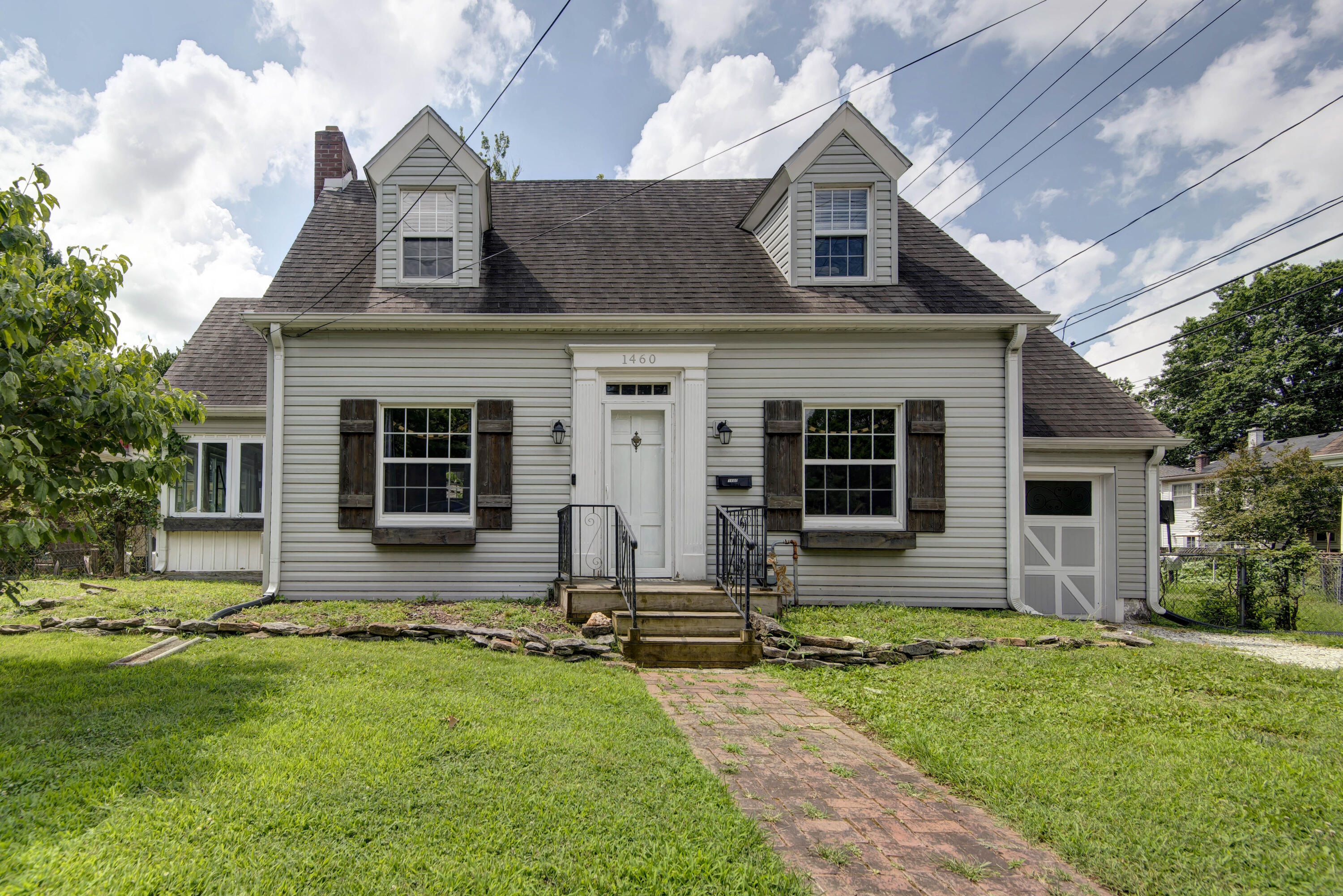 1460 E Grand Street, Springfield MO 65804