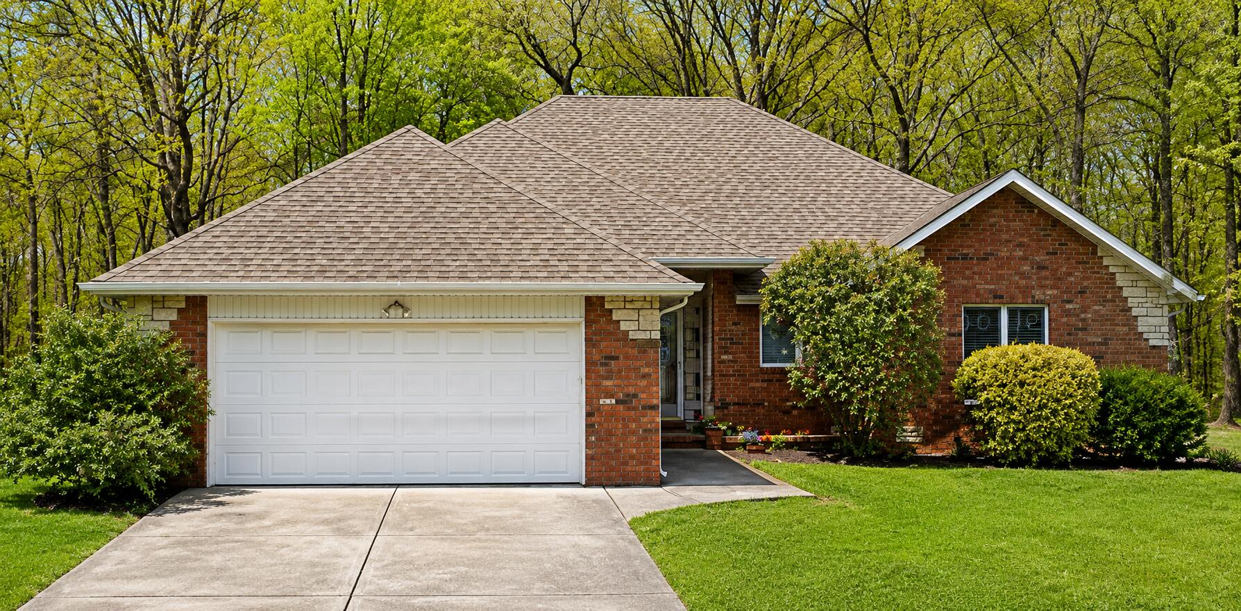 1081 W Woodbine Street, Springfield MO 65803