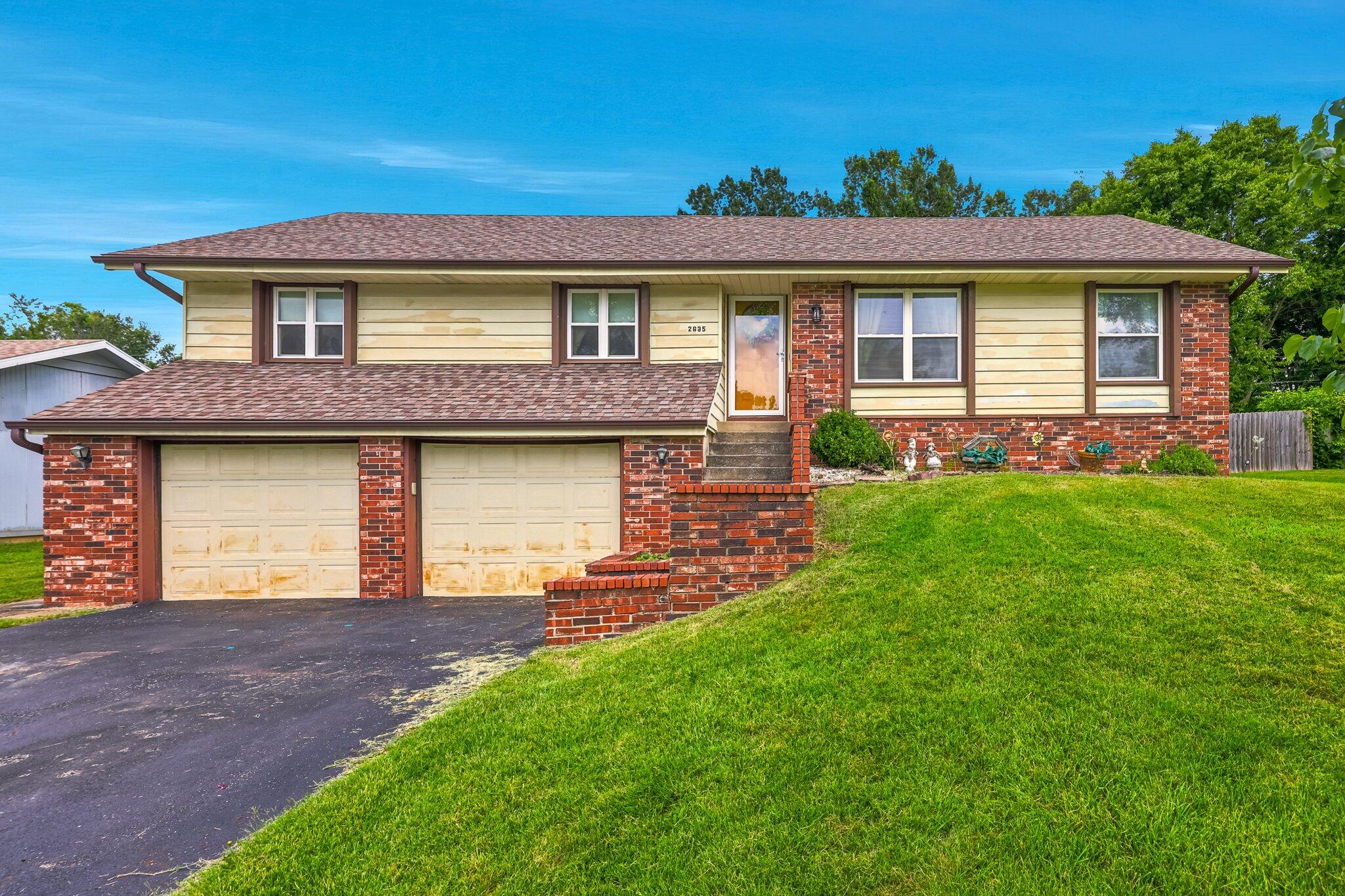 2635 W Sexton Street, Springfield MO 65810