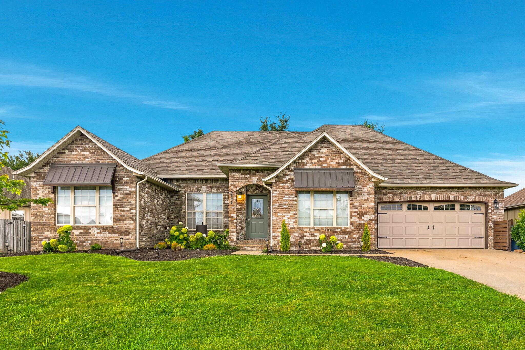 5606 N 11th Avenue, Ozark MO 65721
