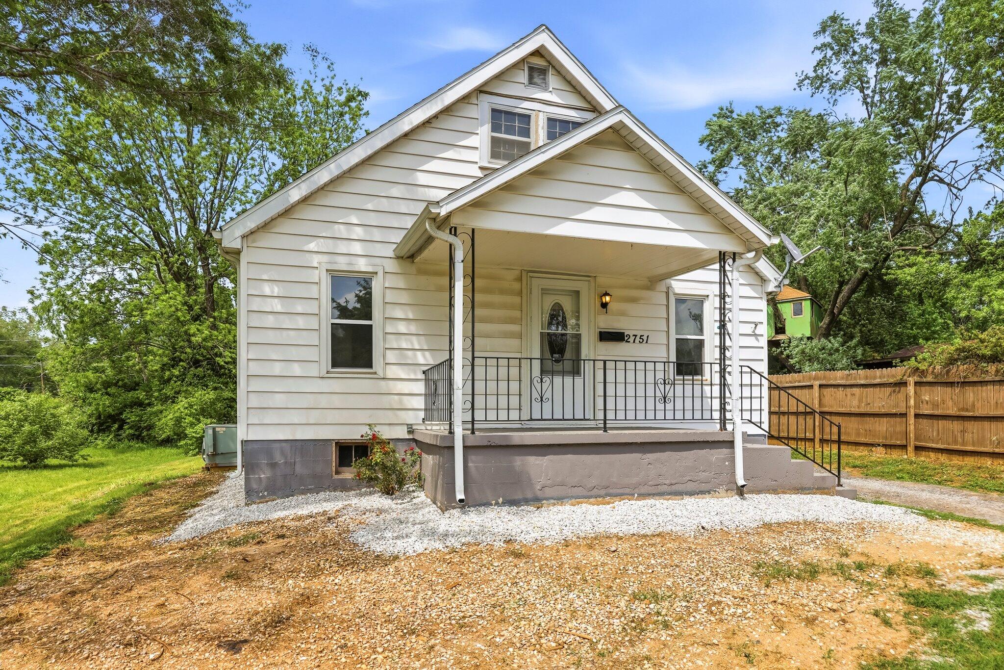 2751 W Walnut Street, Springfield MO 65802