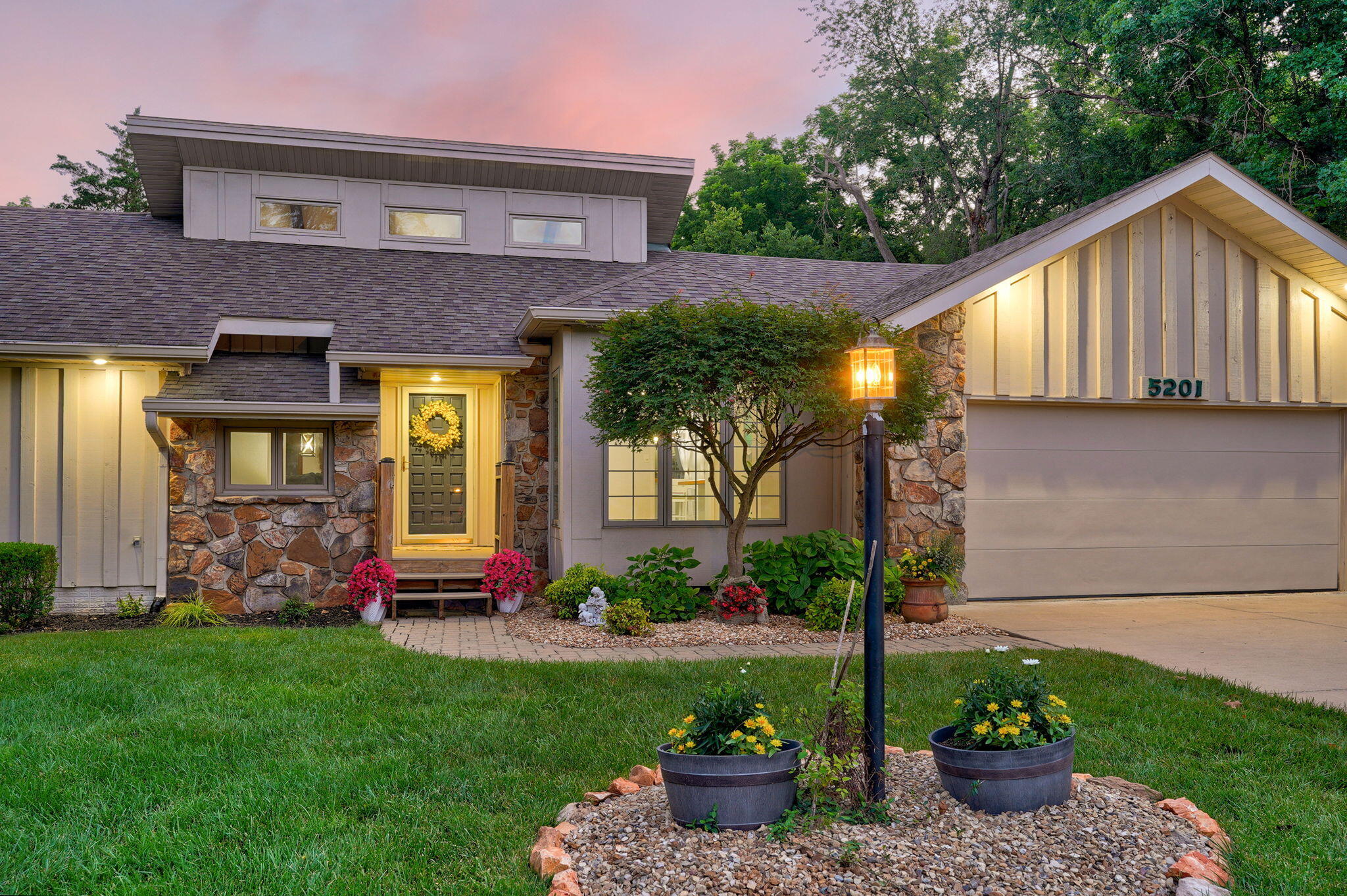 5201 S Timberlake Drive, Springfield MO 65804