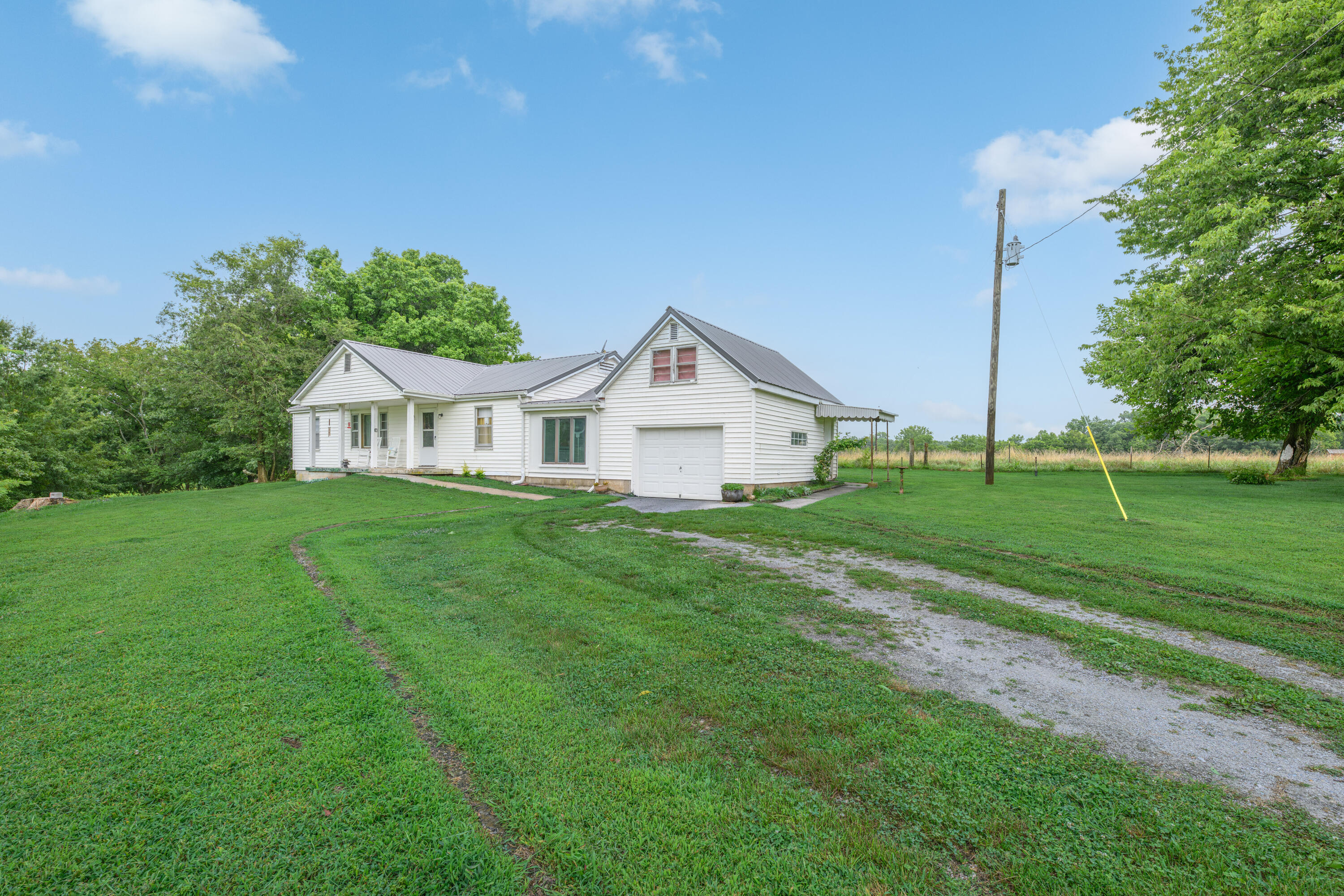 1944 Smyrna Road, Ozark MO 65721