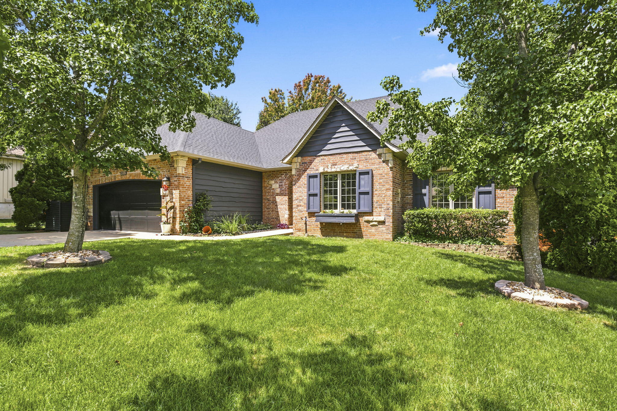 5593 S Michigan Avenue, Springfield MO 65810