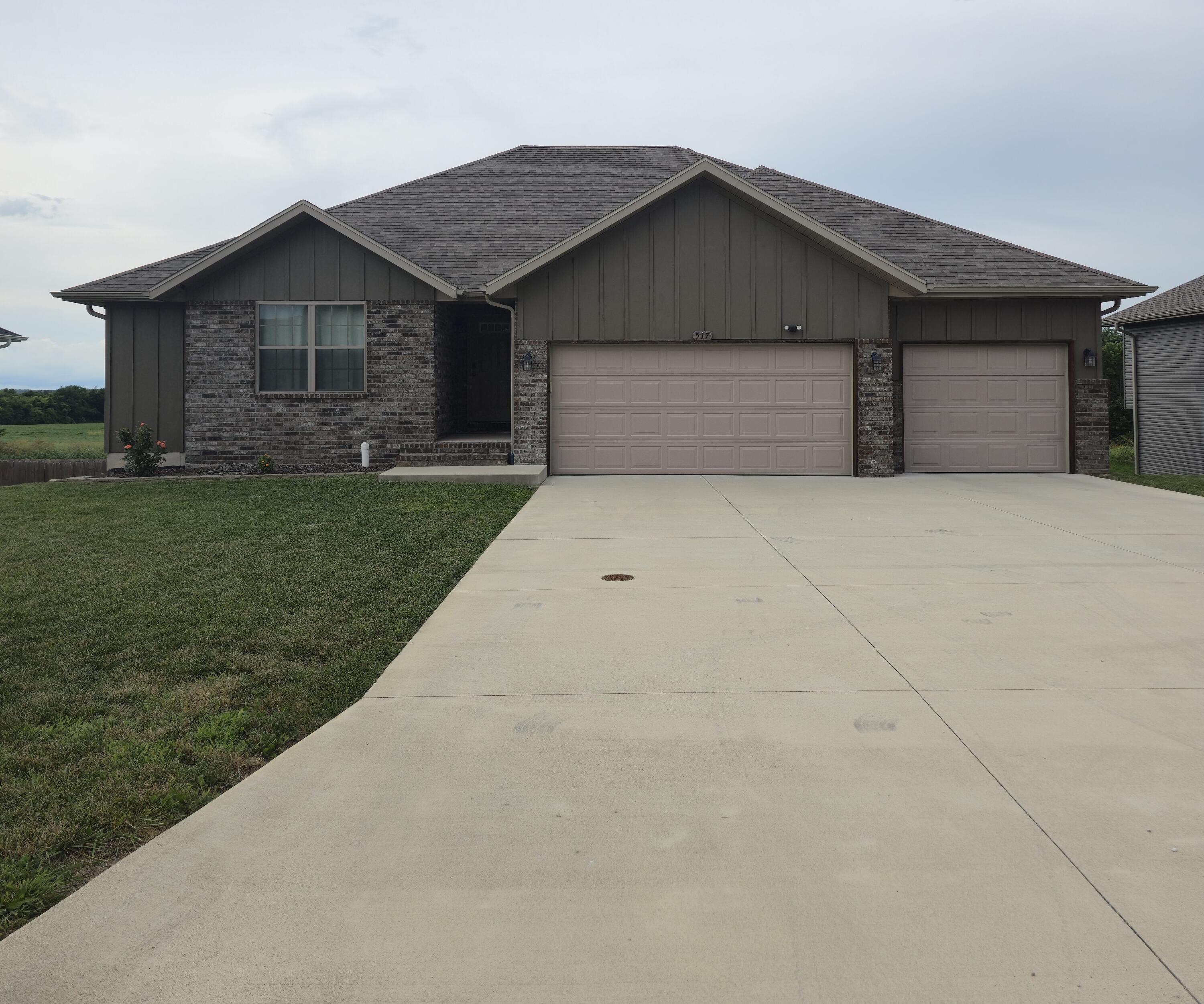 517 N Stella Court, Willard MO 65781
