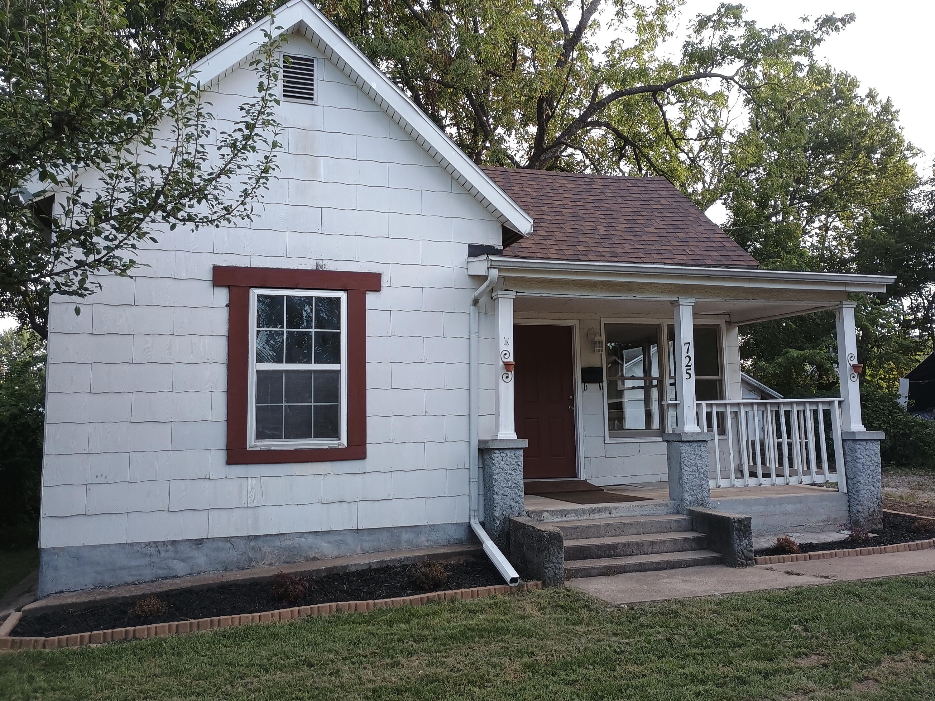 725 W Chicago Street, Springfield MO 65803