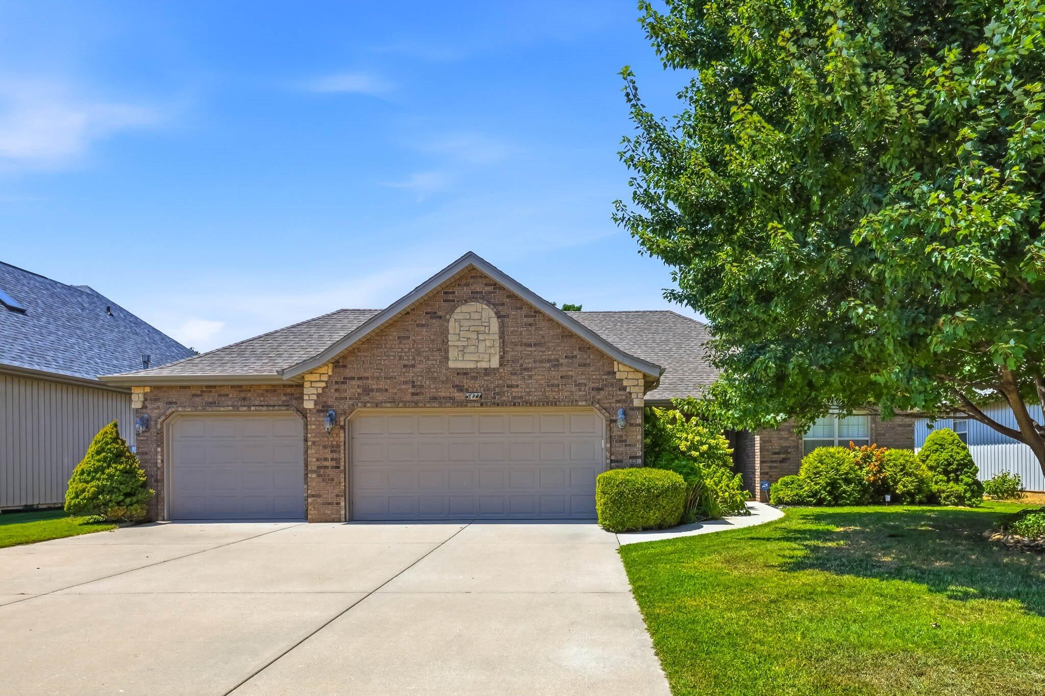5477 S Pinehurst Avenue, Springfield MO 65810