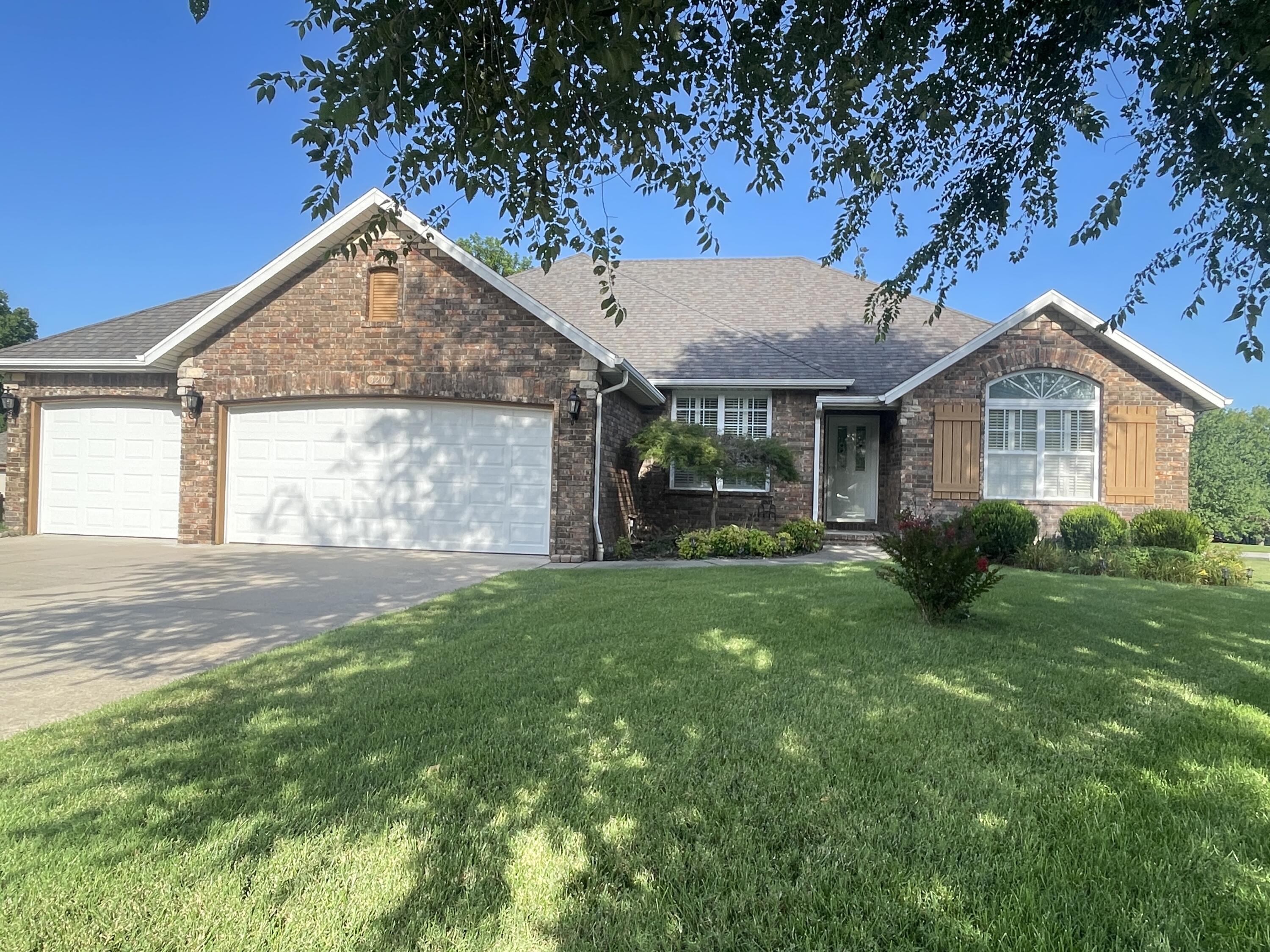 3207 W Aussie Court, Springfield MO 65810