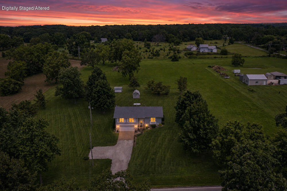 8471 E Farm Road 194, Rogersville MO 65742