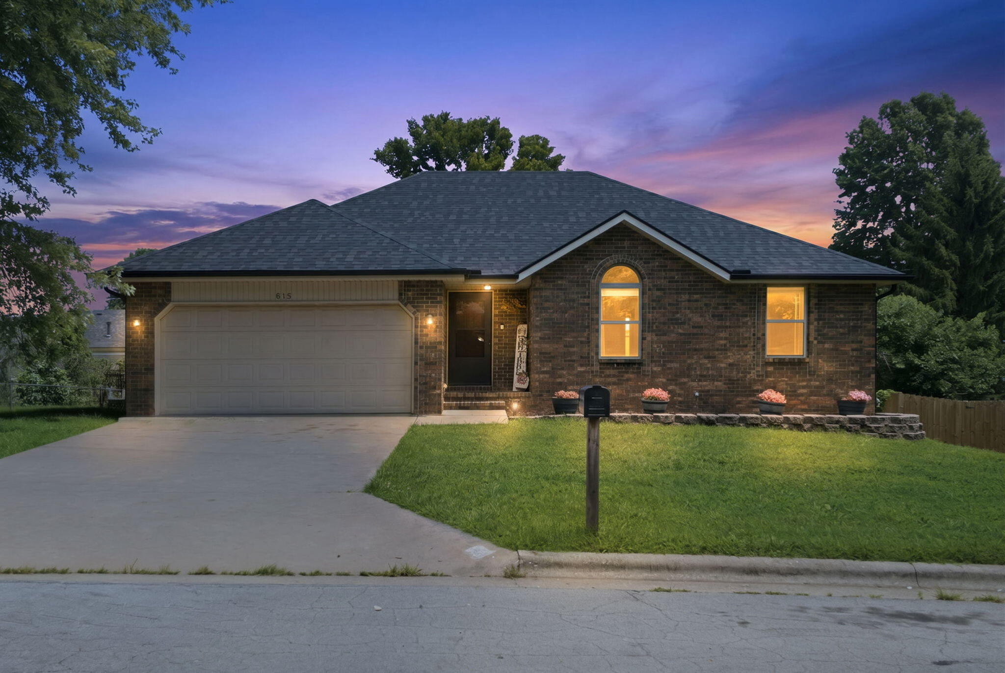 615 E Sunset Avenue, Nixa MO 65714