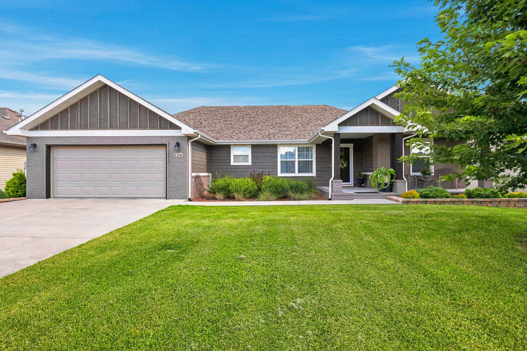 150 Lace Bark Avenue, Rogersville MO 65742