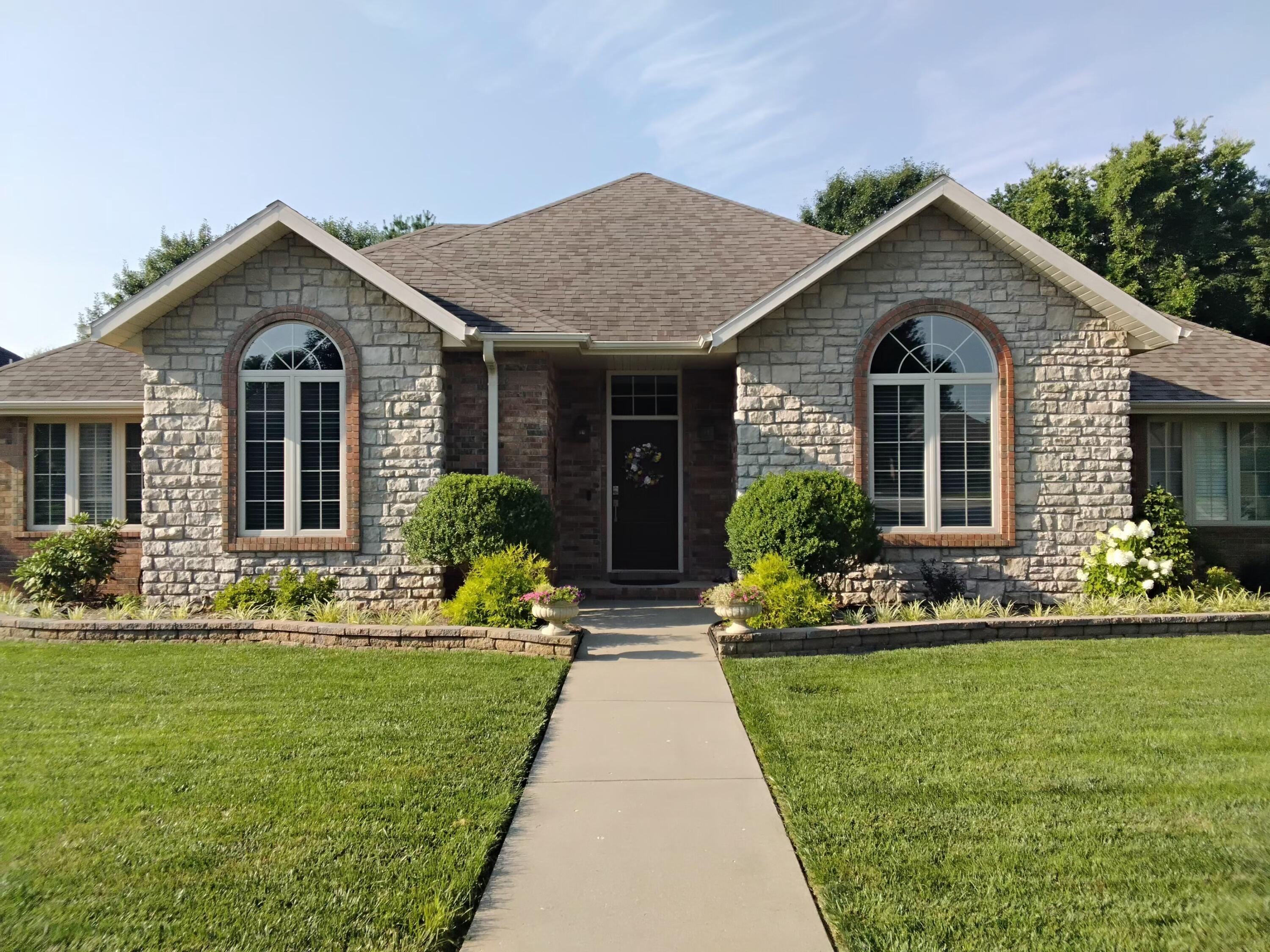 1326 N Lennox Court, Springfield MO 65802
