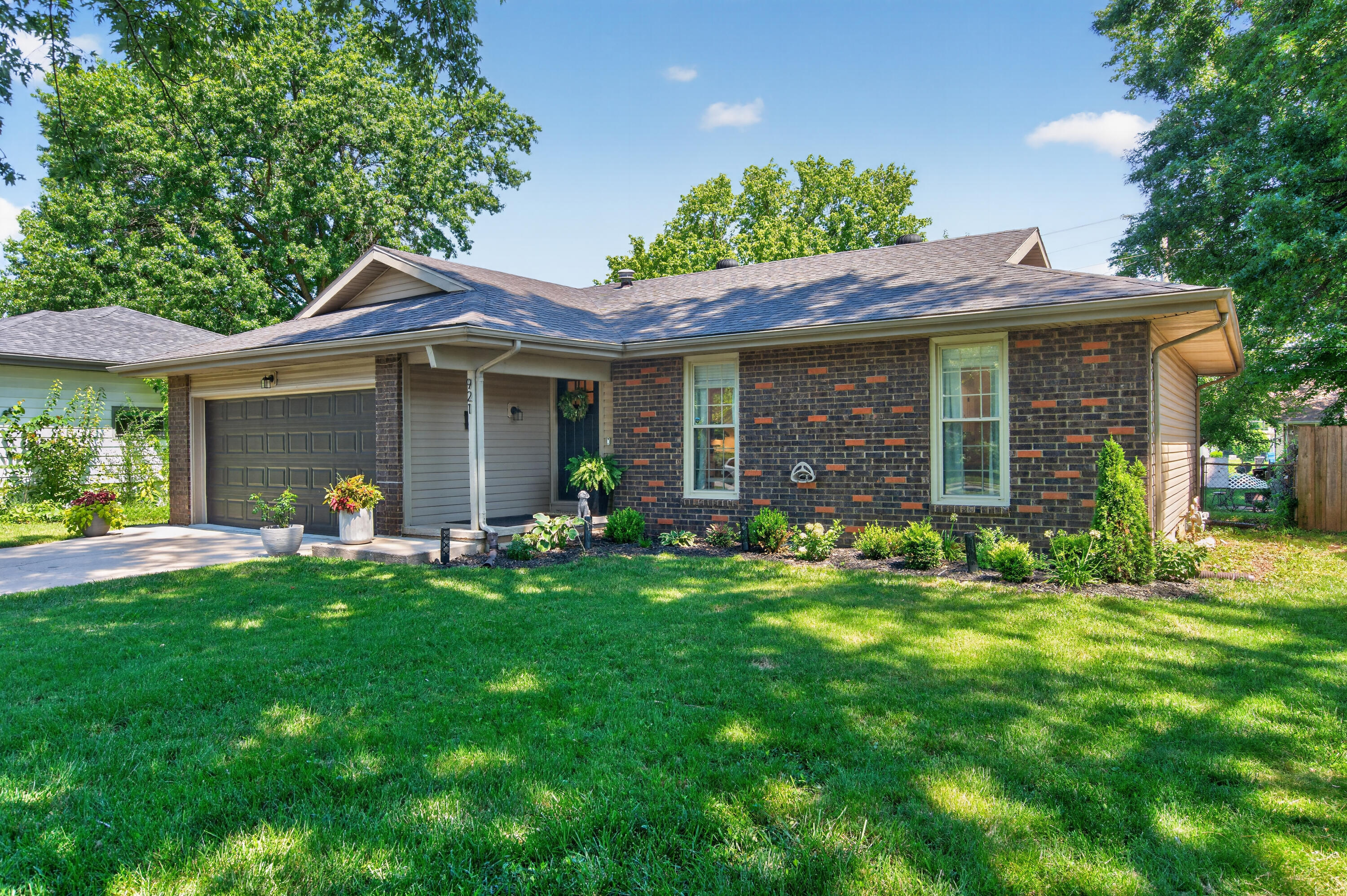921 E Edgewood Street, Springfield MO 65807