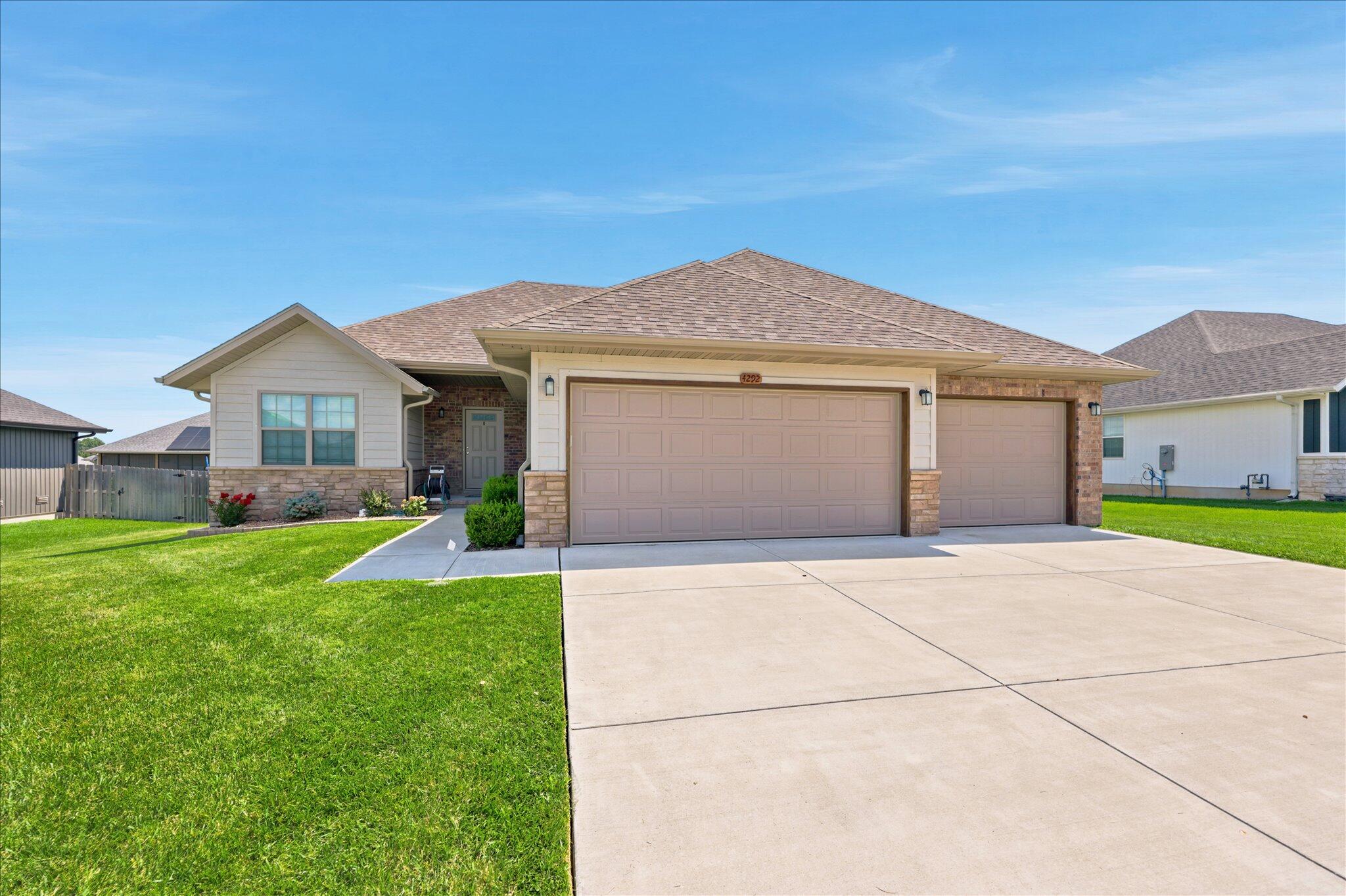 4292 N Venice Avenue, Ozark MO 65721