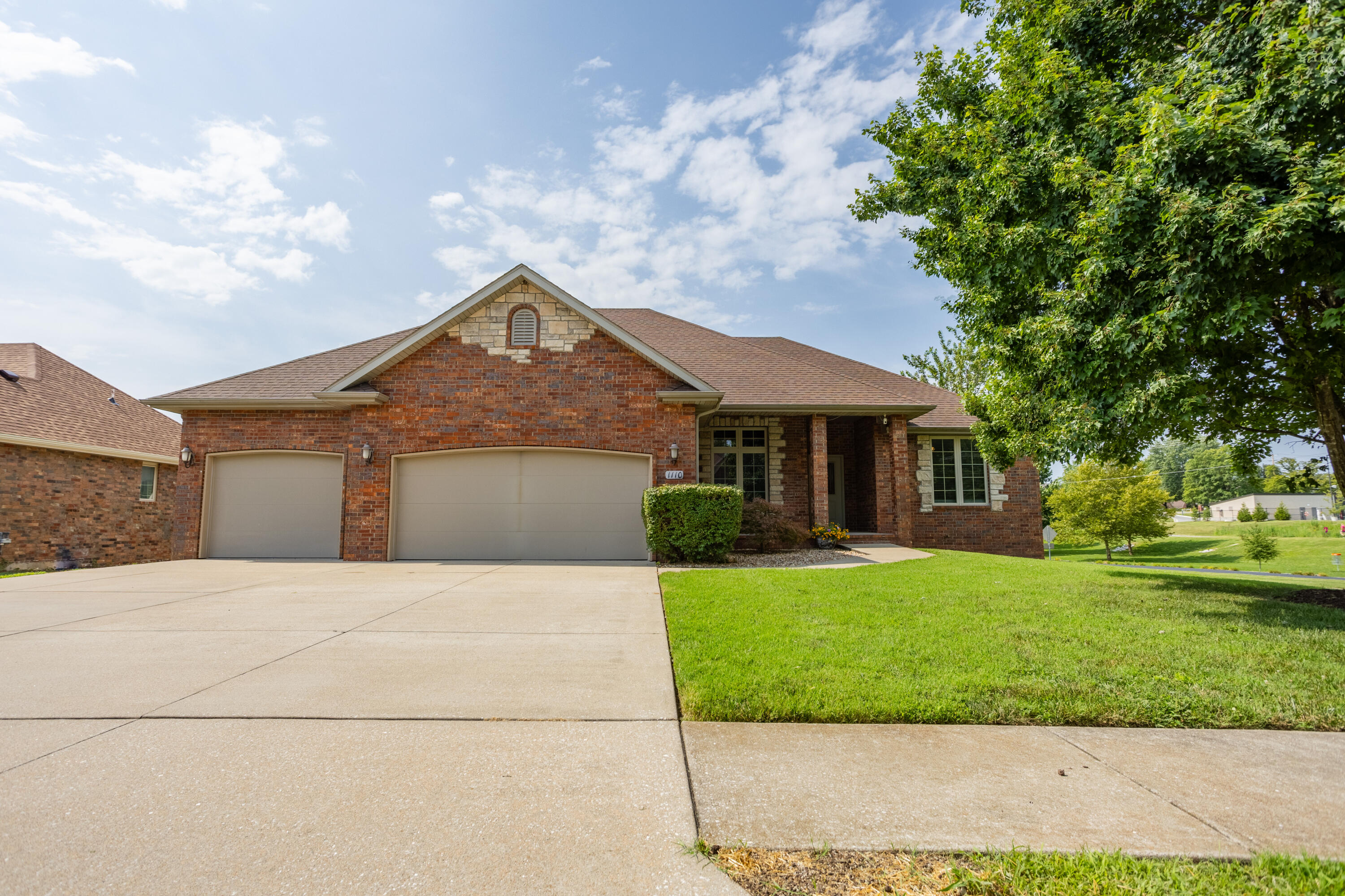 1110 E Charles Street, Republic MO 65738