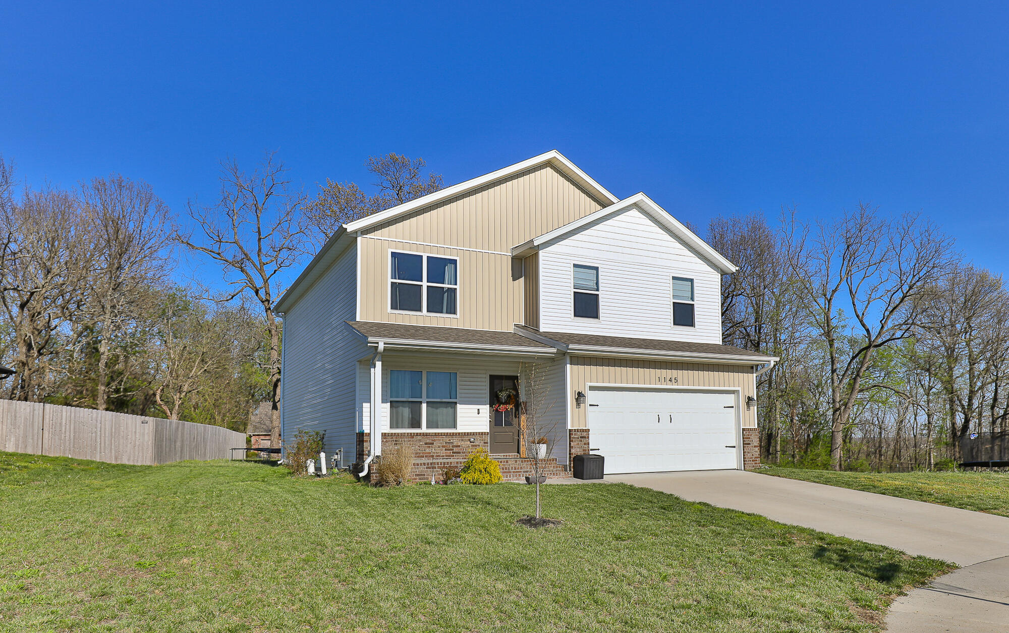 1145 E Manitou Court, Nixa MO 65714
