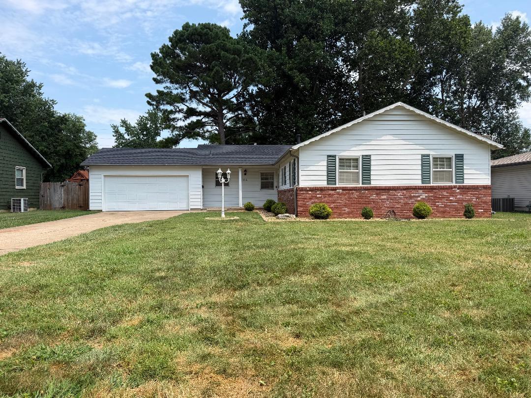 2516 S Rogers Avenue, Springfield MO 65804