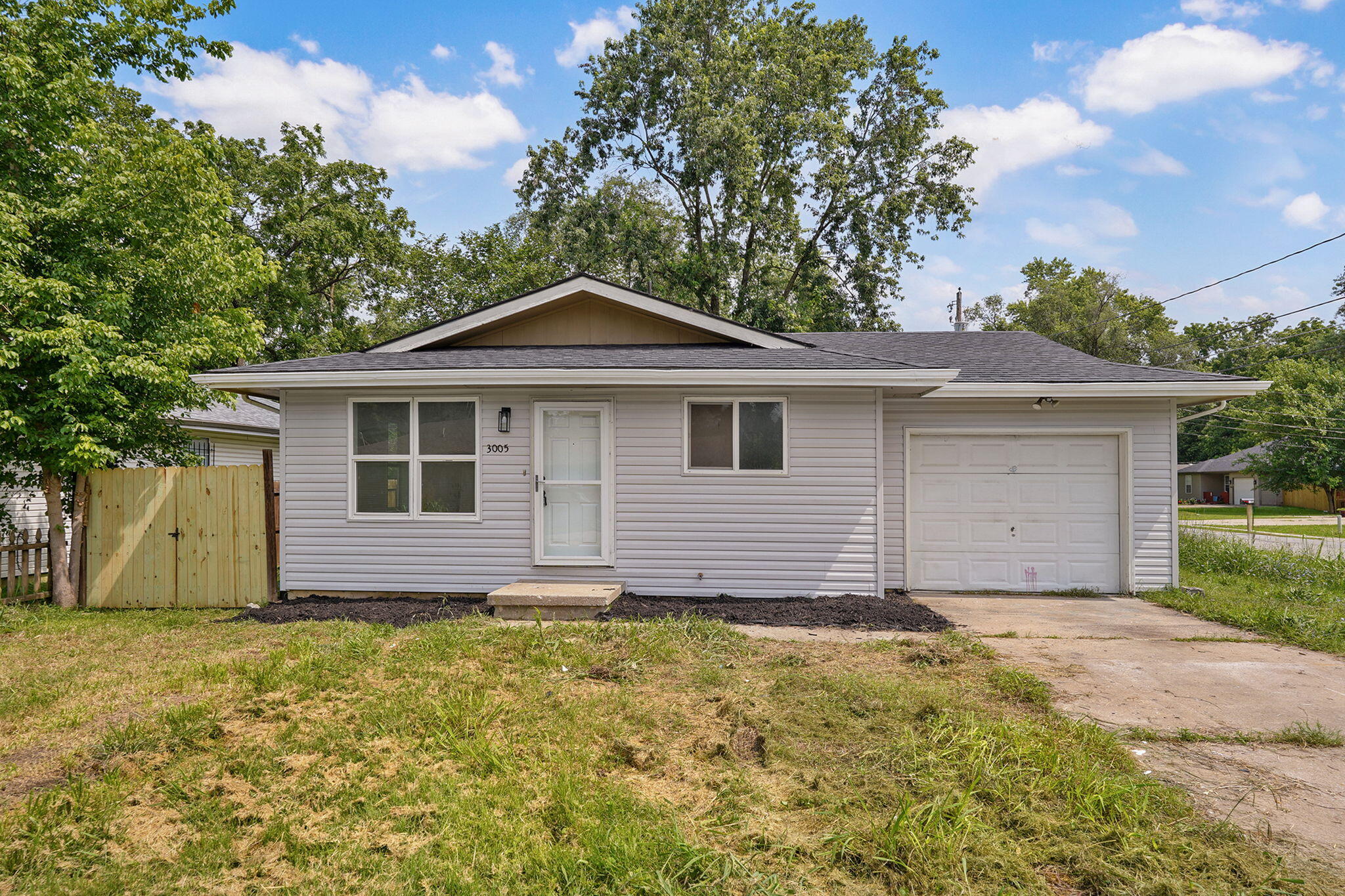 3005 W Pacific Street, Springfield MO 65802