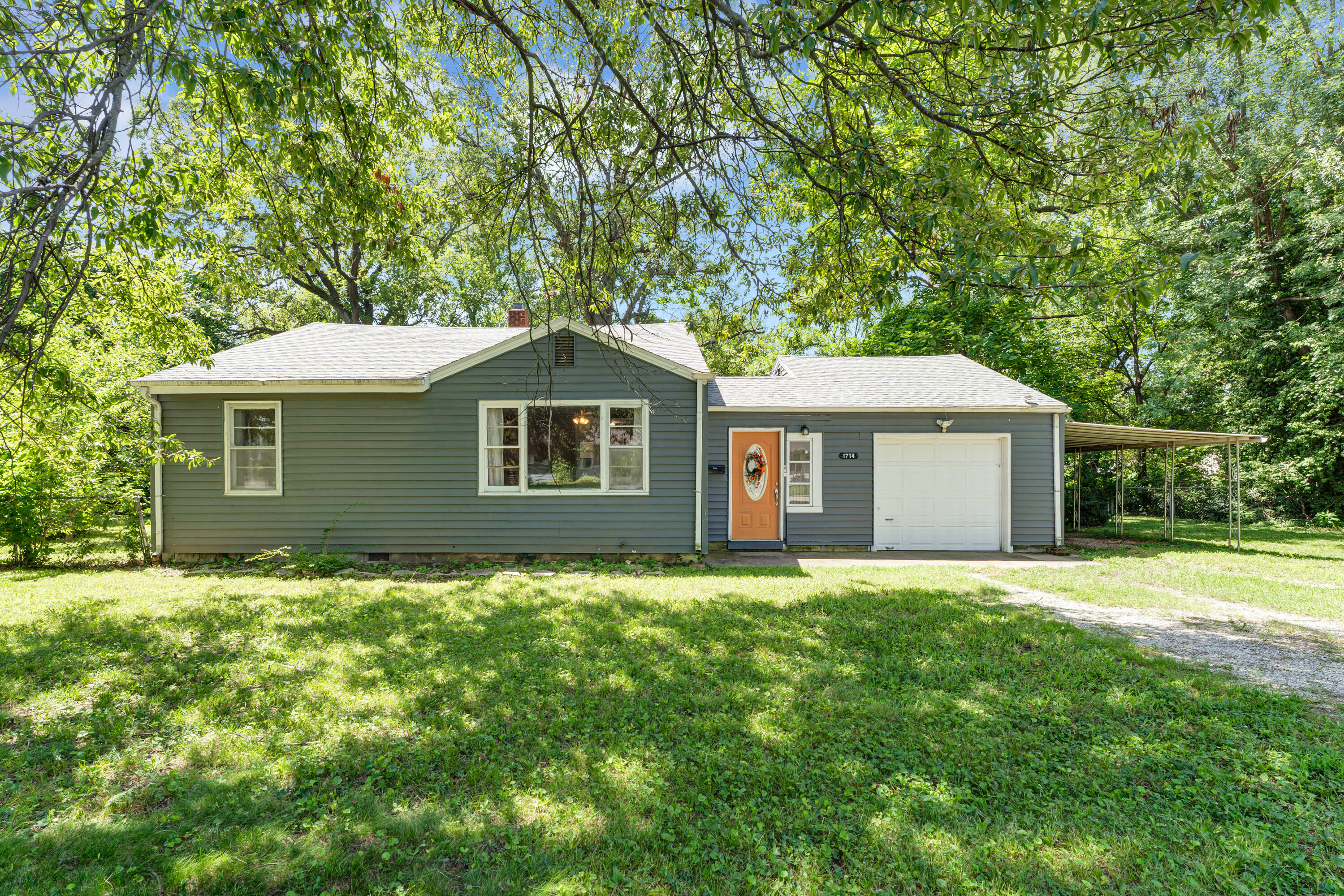 1714 W Scott Street, Springfield MO 65802