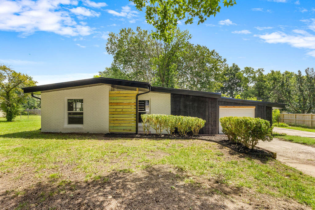230 N Blair Street, Marshfield MO 65706