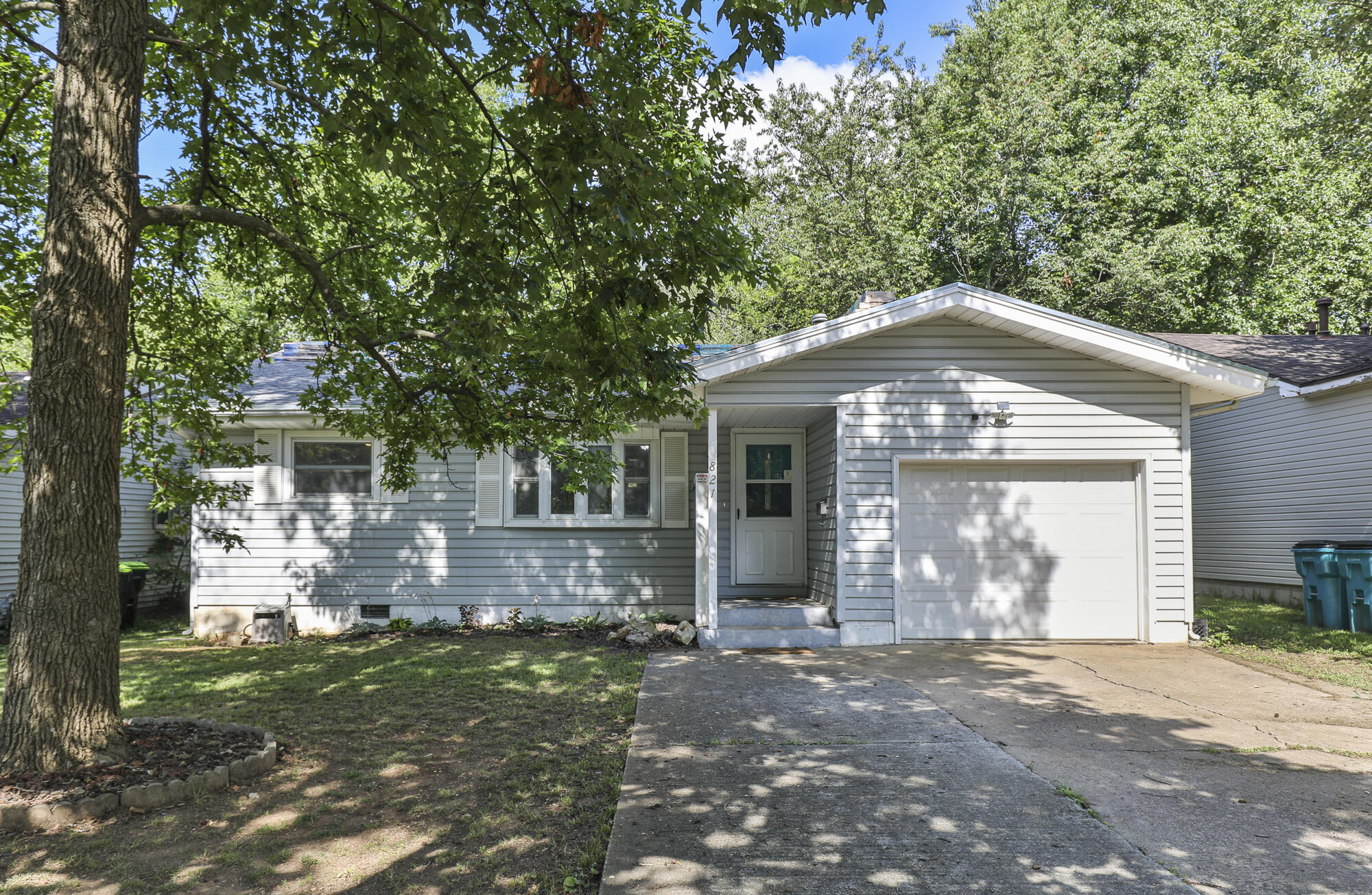 821 N Forest Avenue, Springfield MO 65802