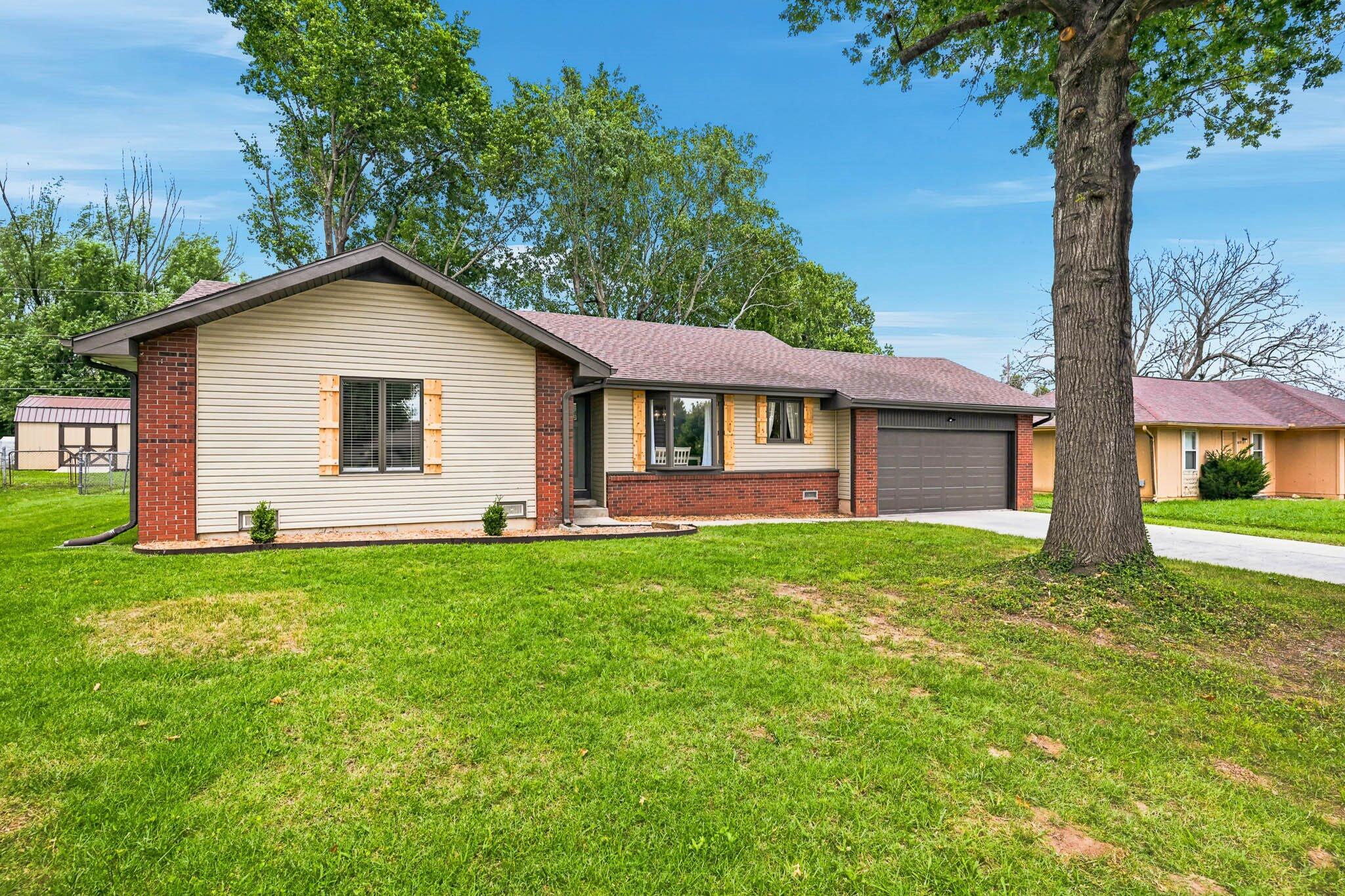 3643 W State Street, Springfield MO 65802