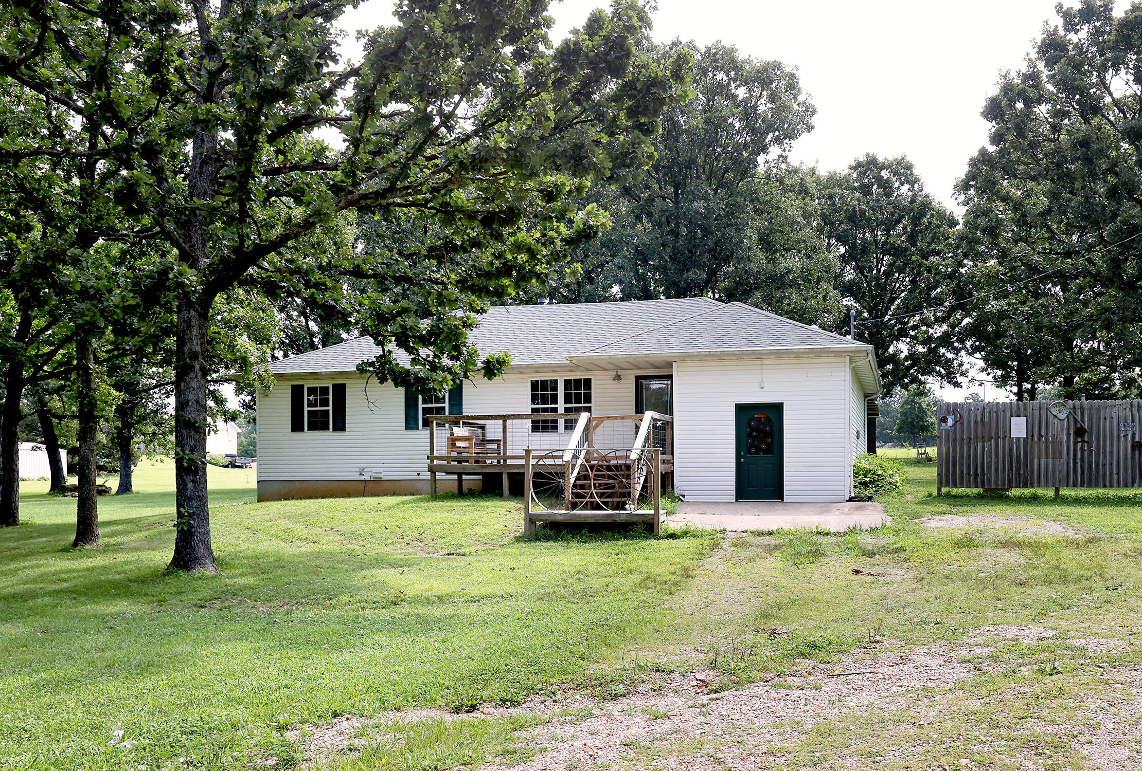 1694 Green Road, Marshfield MO 65706