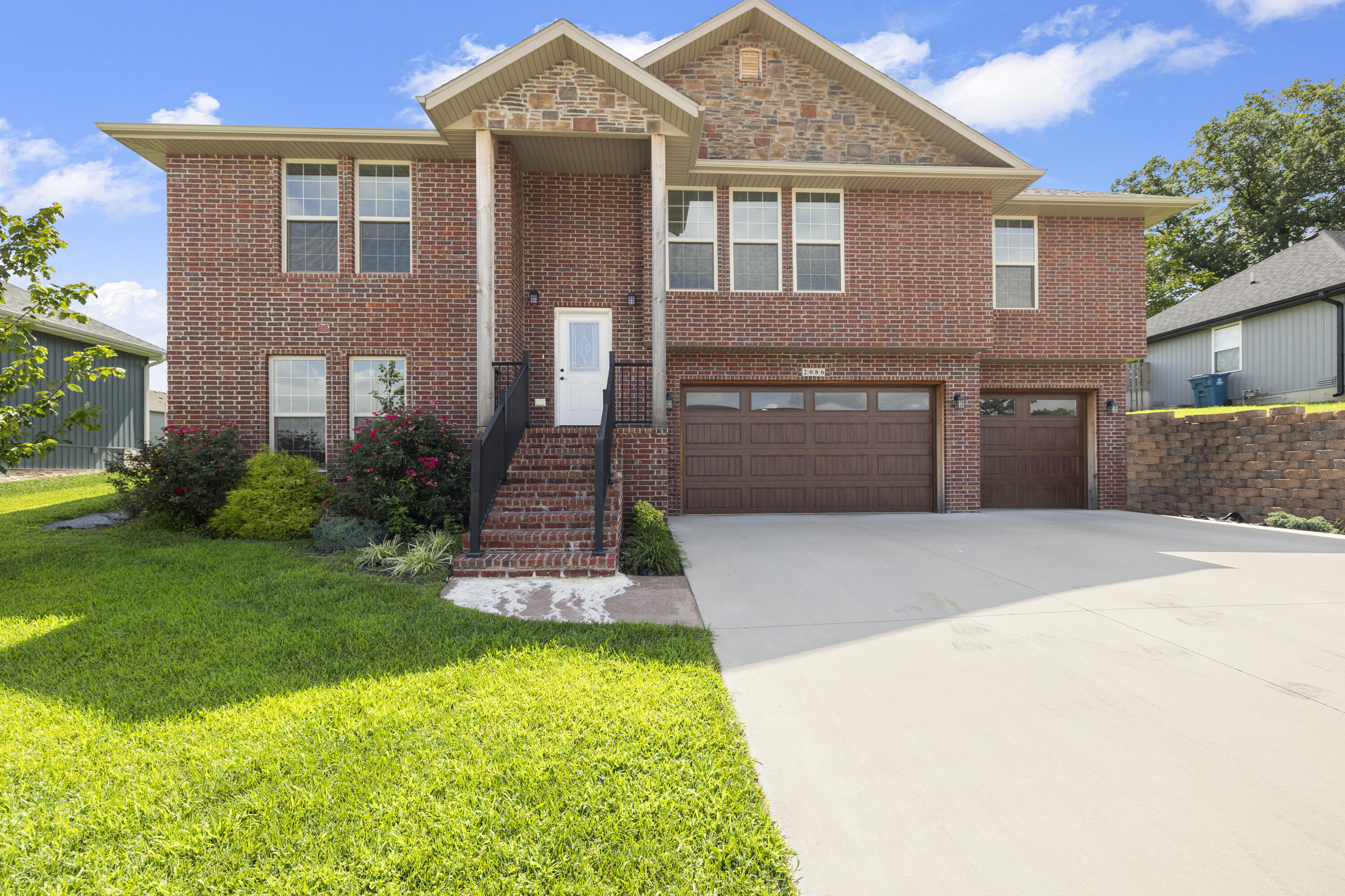 2086 Bull Run Road, Ozark MO 65721