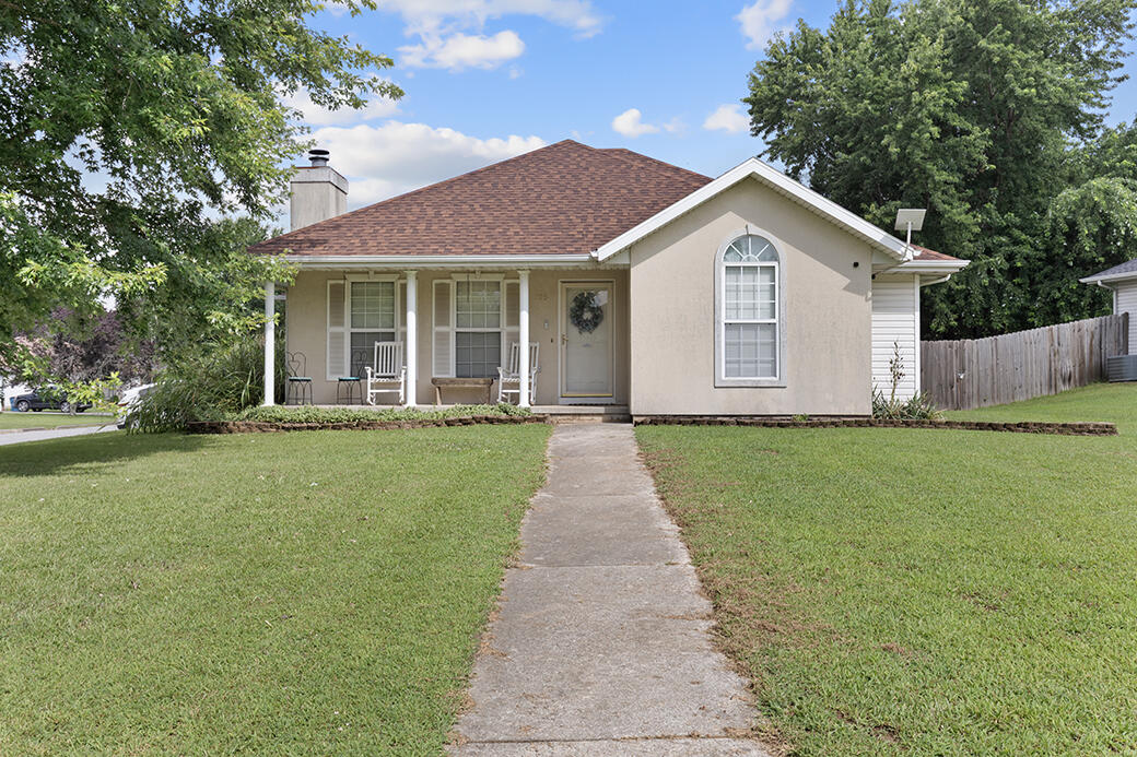 705 S Whippoorwill Drive, Strafford MO 65757