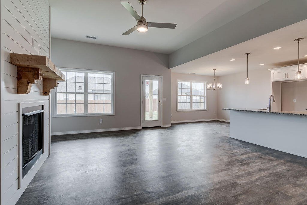 950 S Pindall Lane, Nixa MO 65714