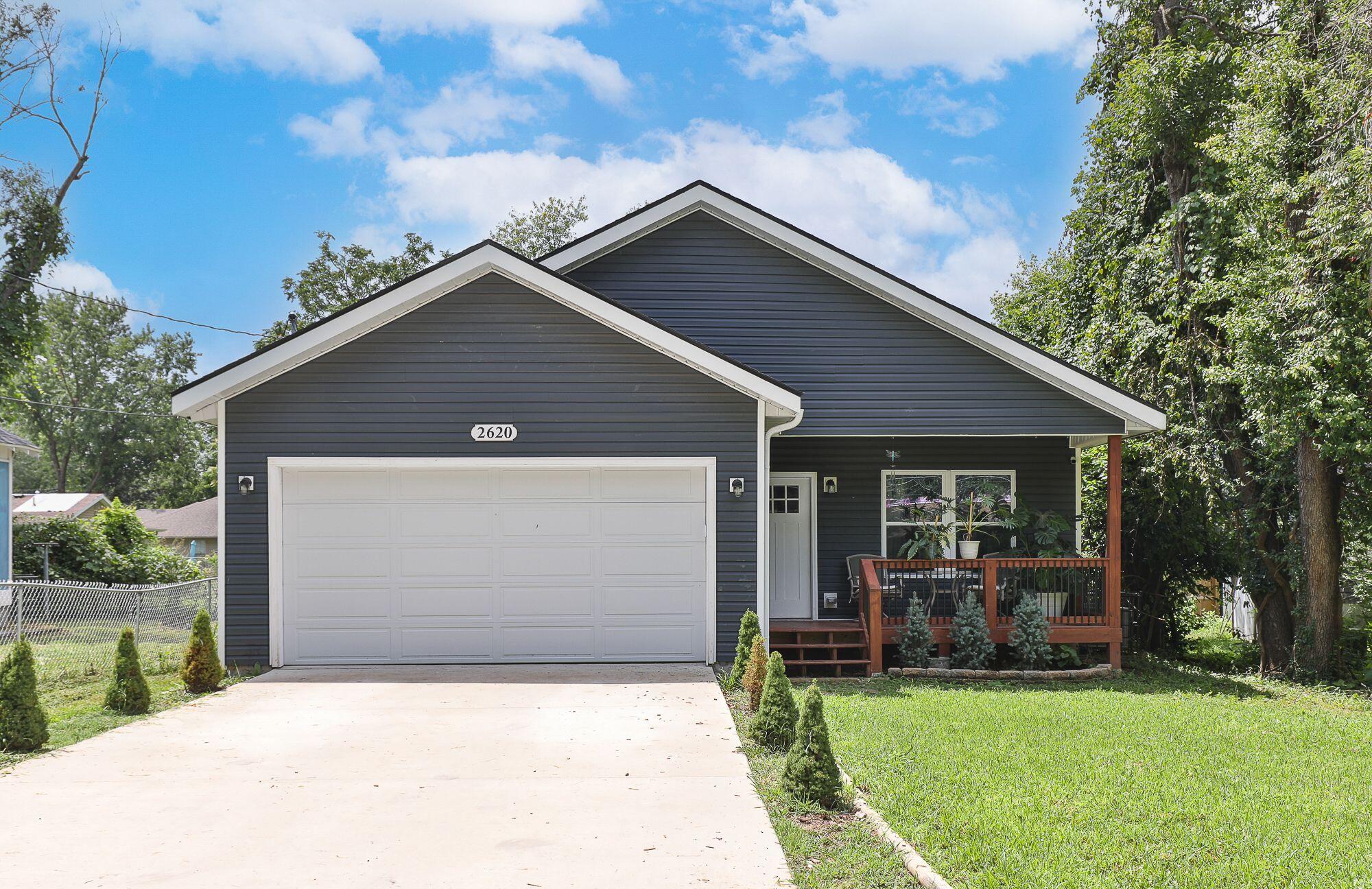 2620 W Calhoun Street, Springfield MO 65802
