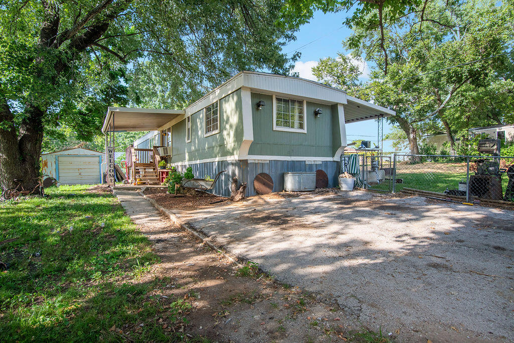 1005 W Kirkwood Drive, Ozark MO 65721
