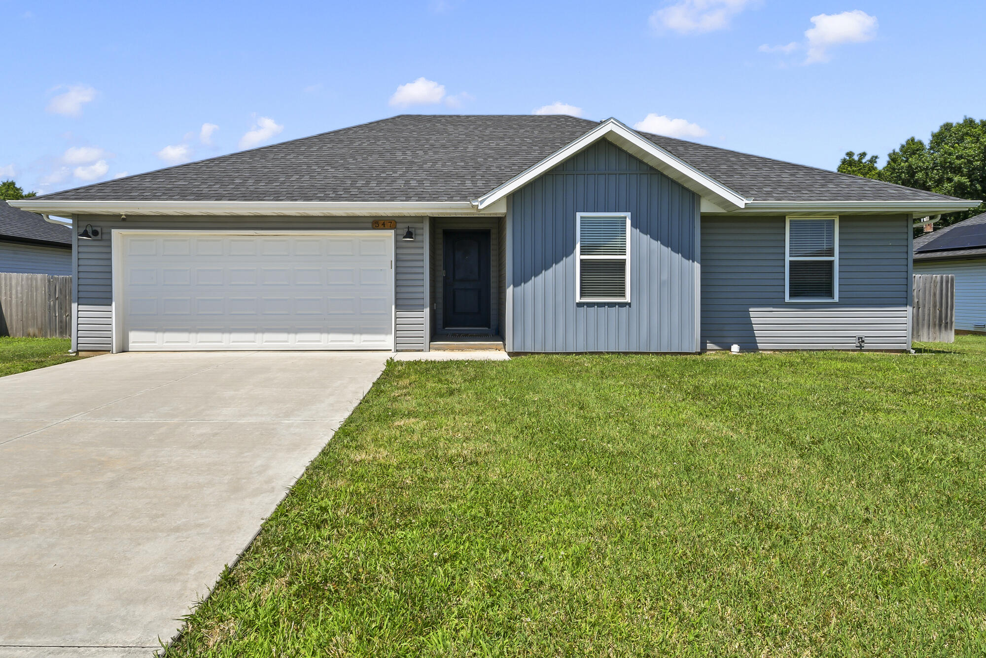 547 Hudson Avenue, Republic MO 65738