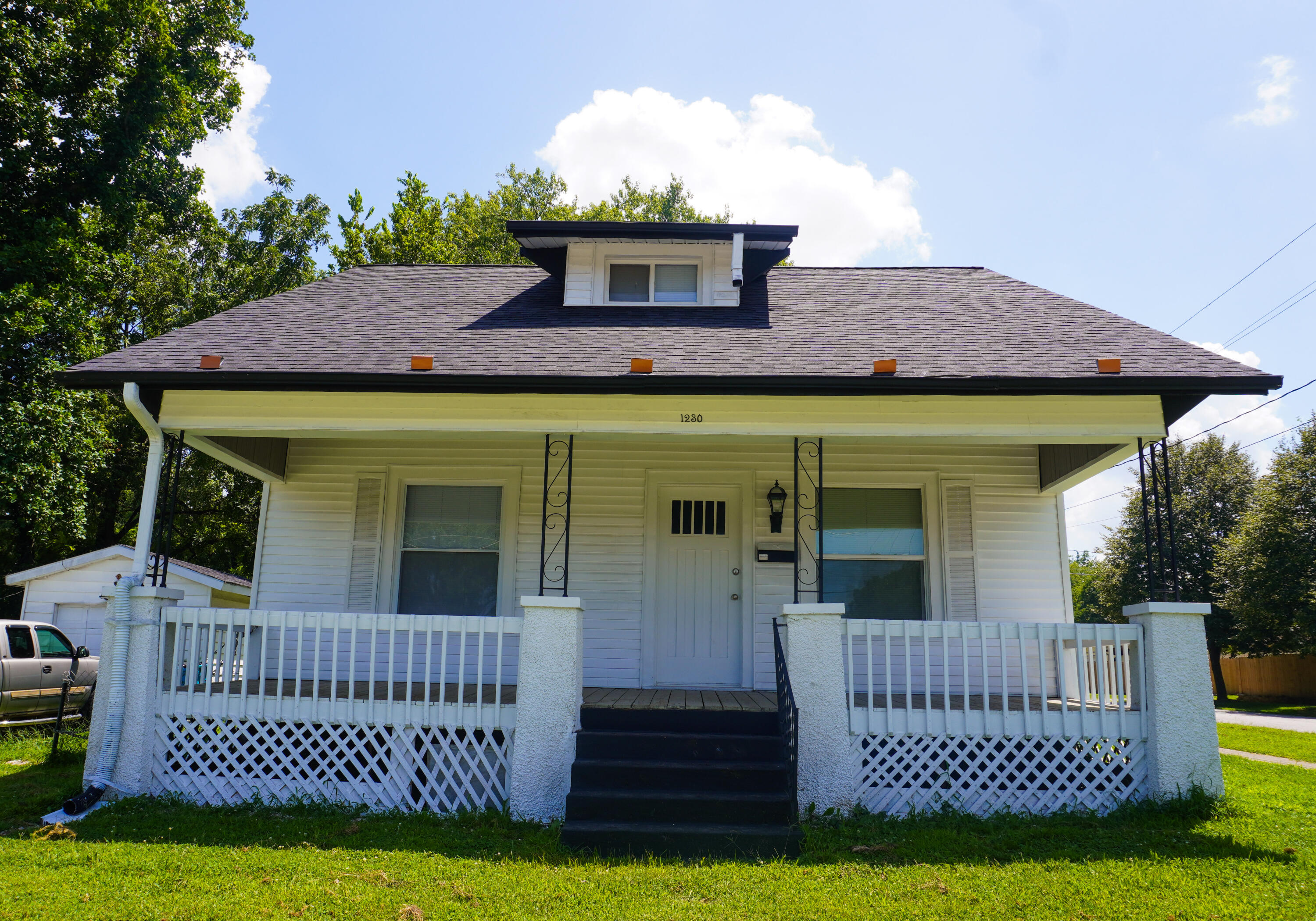 1230 W Atlantic Street, Springfield MO 65803