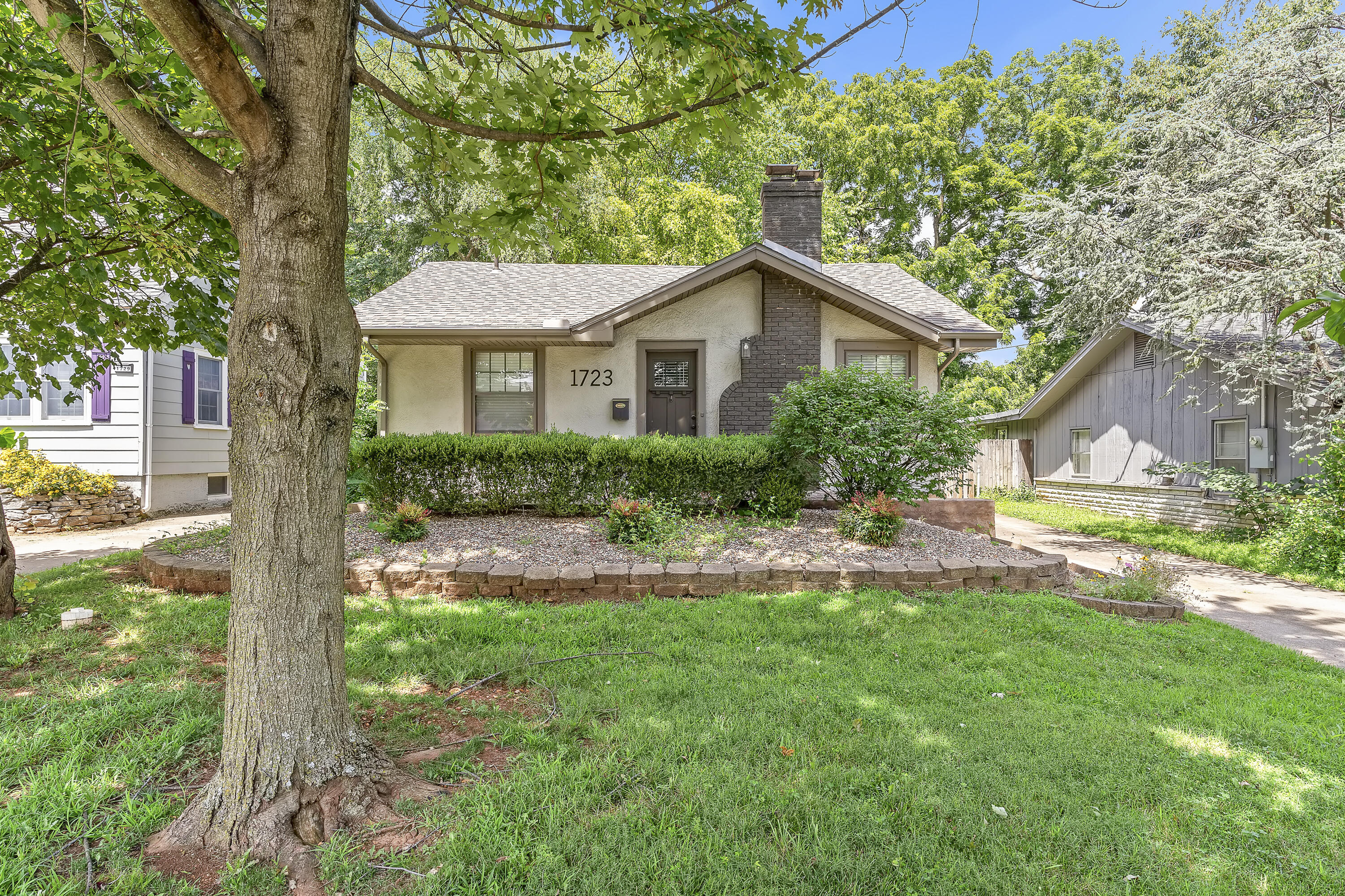 1723 S Jefferson Avenue, Springfield MO 65807